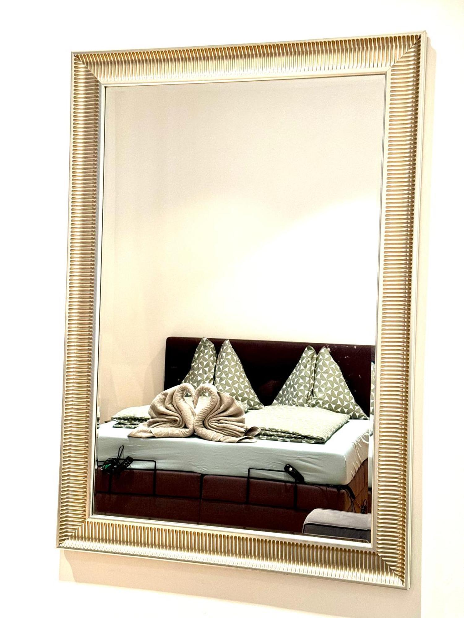 Opera 145 M2 Apartment Vienna