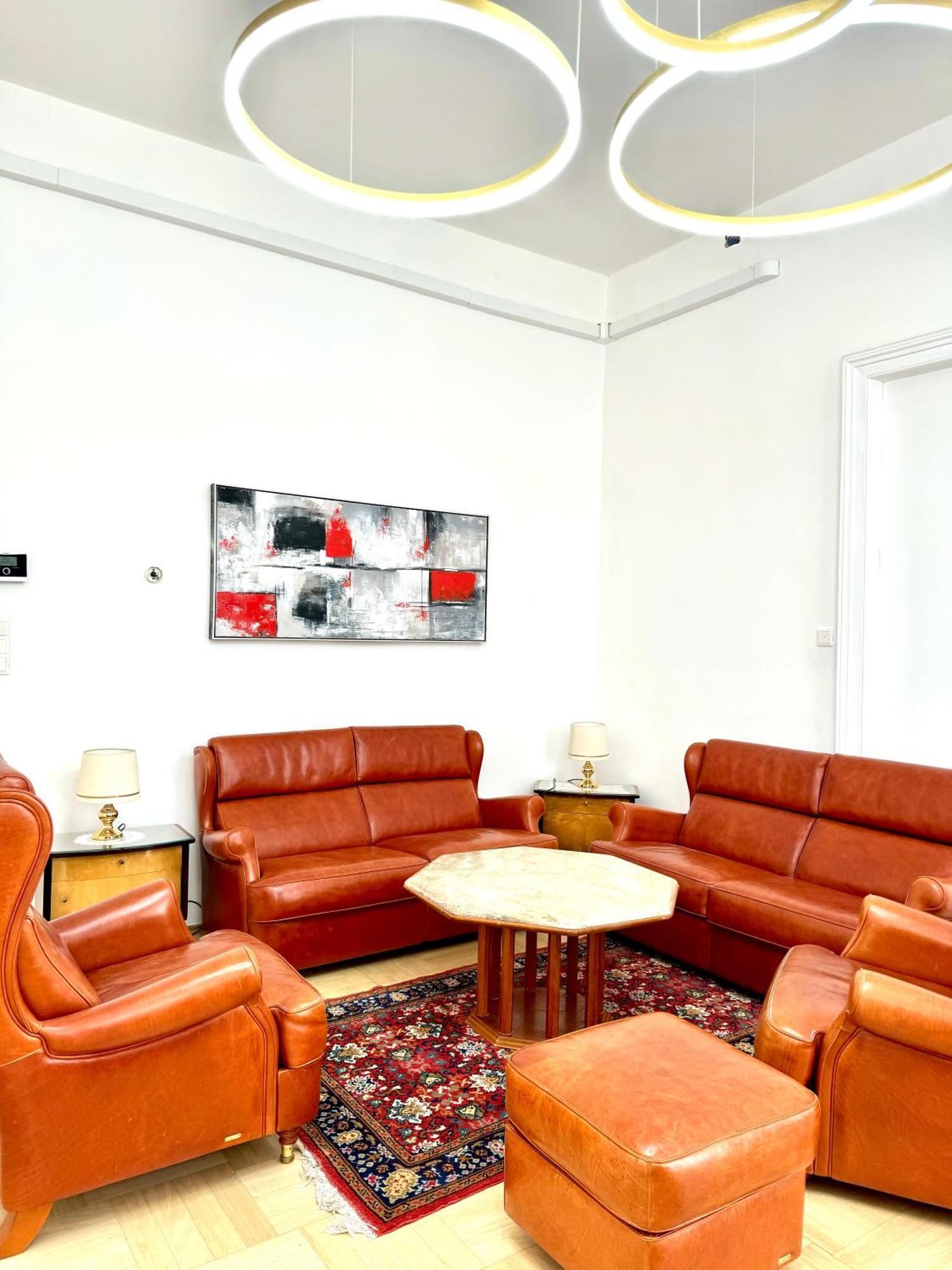 Opera 145 M2