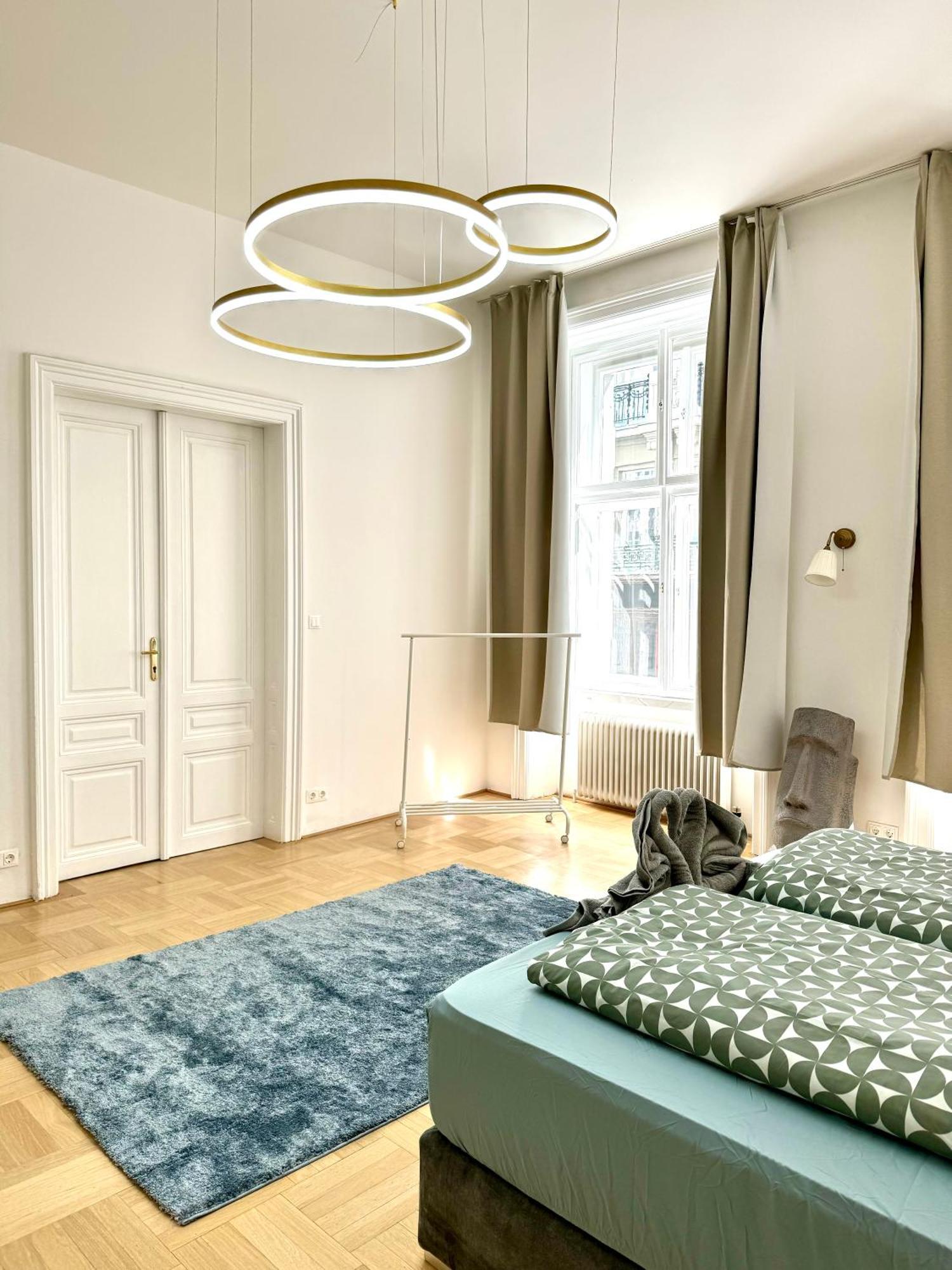 Apartment Opera 145 M2 Vienna