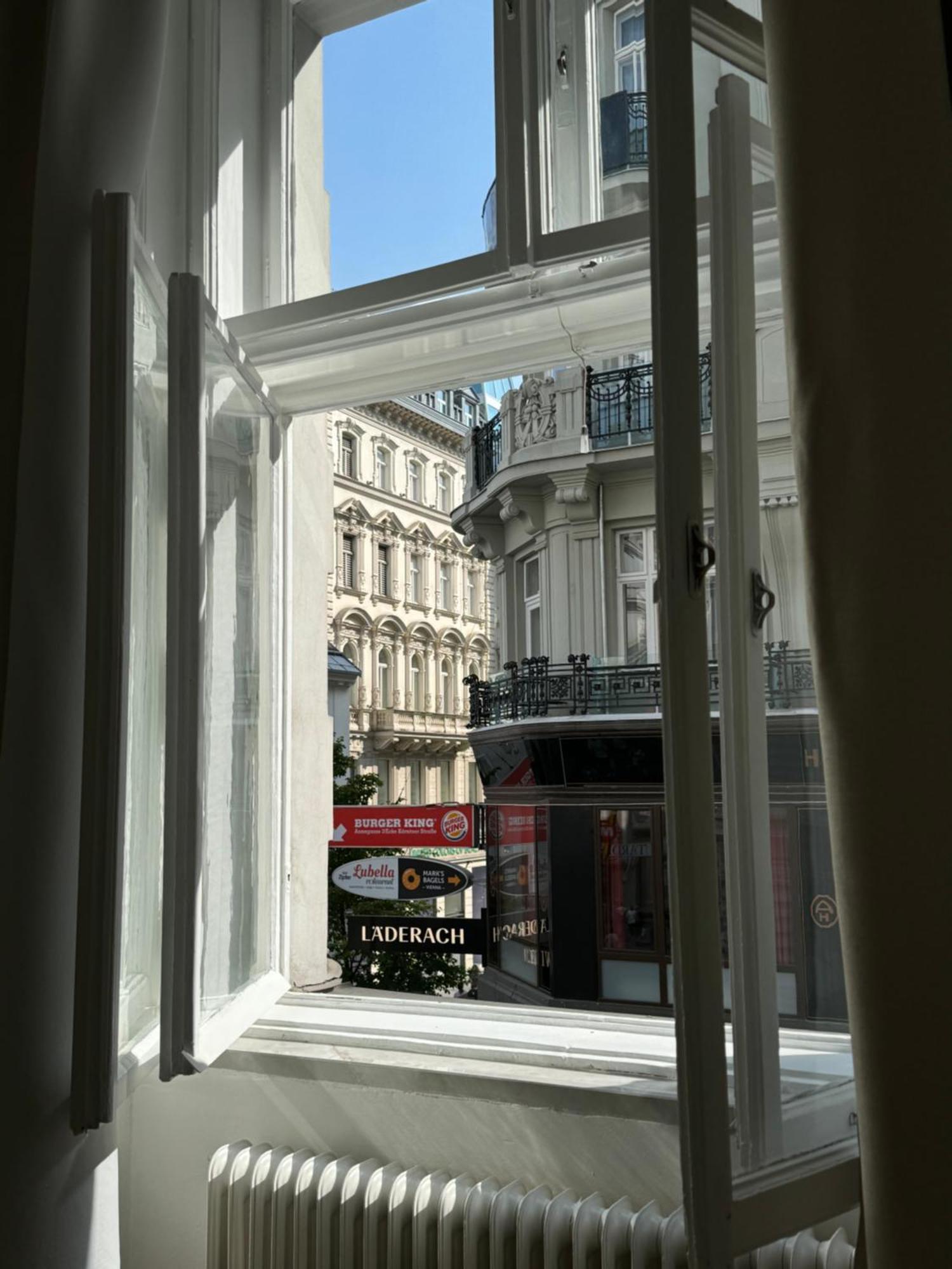 Apartment Opera 145 M2