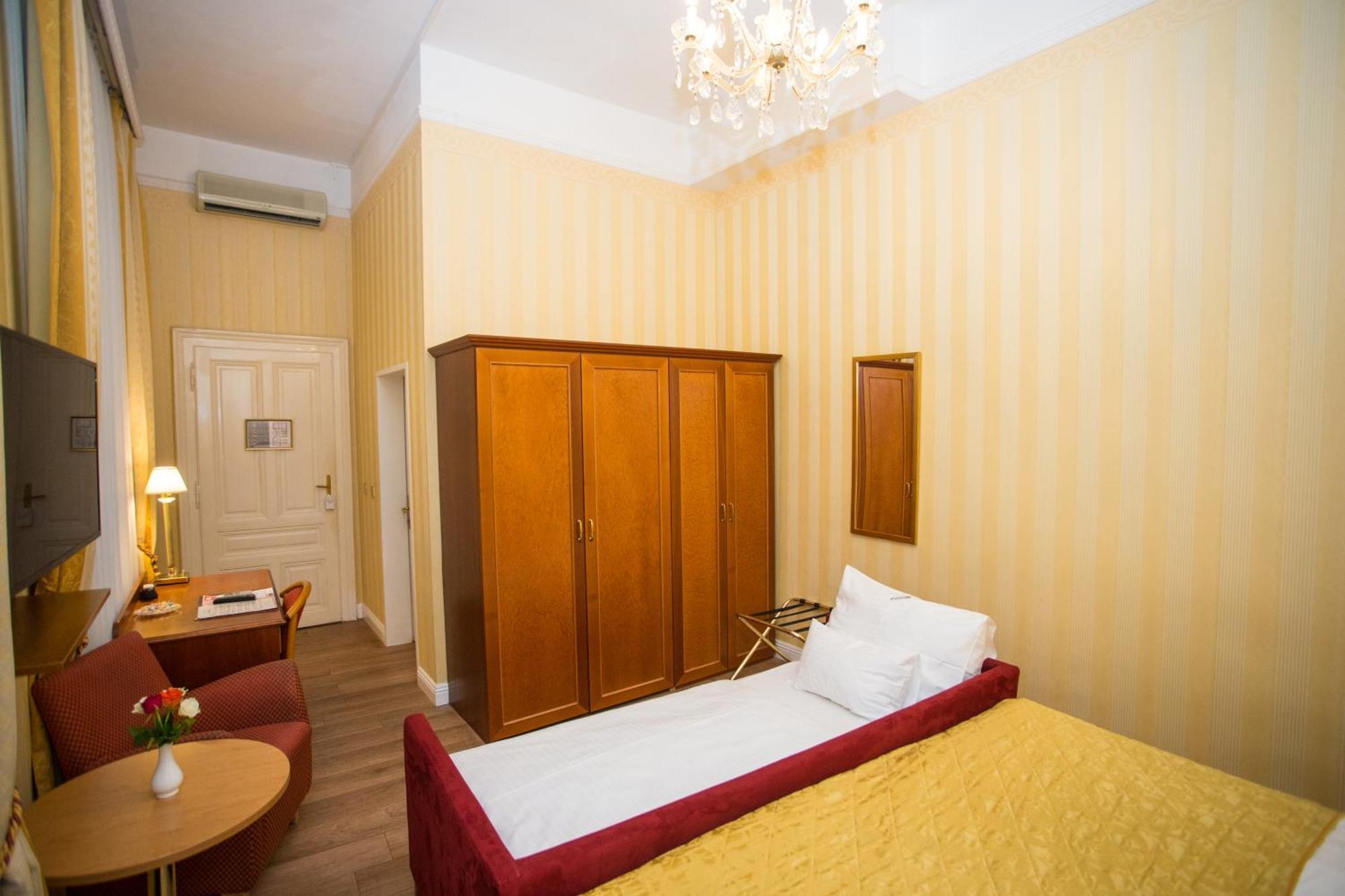 Opera Am Operneck Self Check In Homestay Vienna