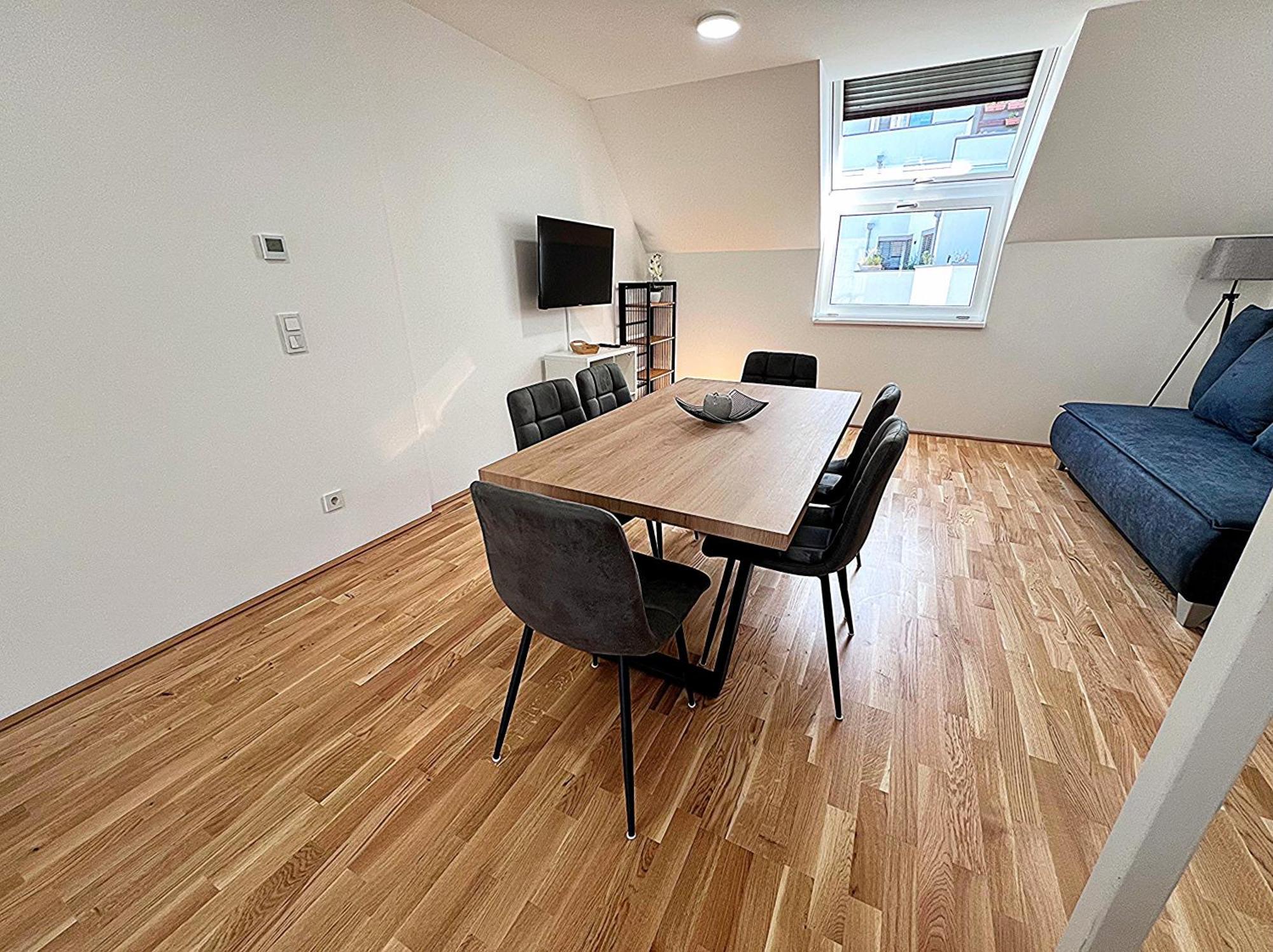 Modern, New, Next To Metro - Gg13