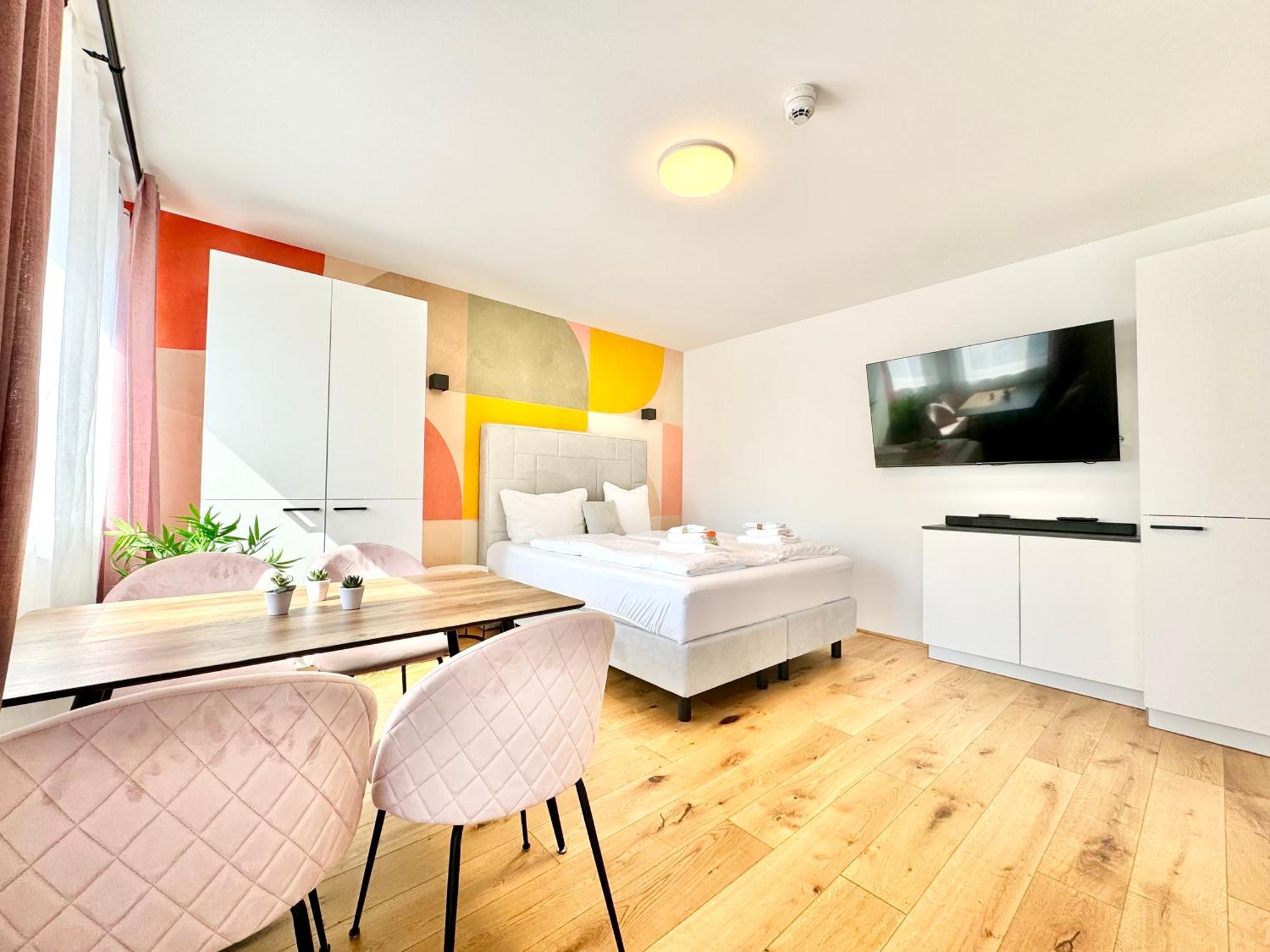 Stylische Mit Balkon * Viena