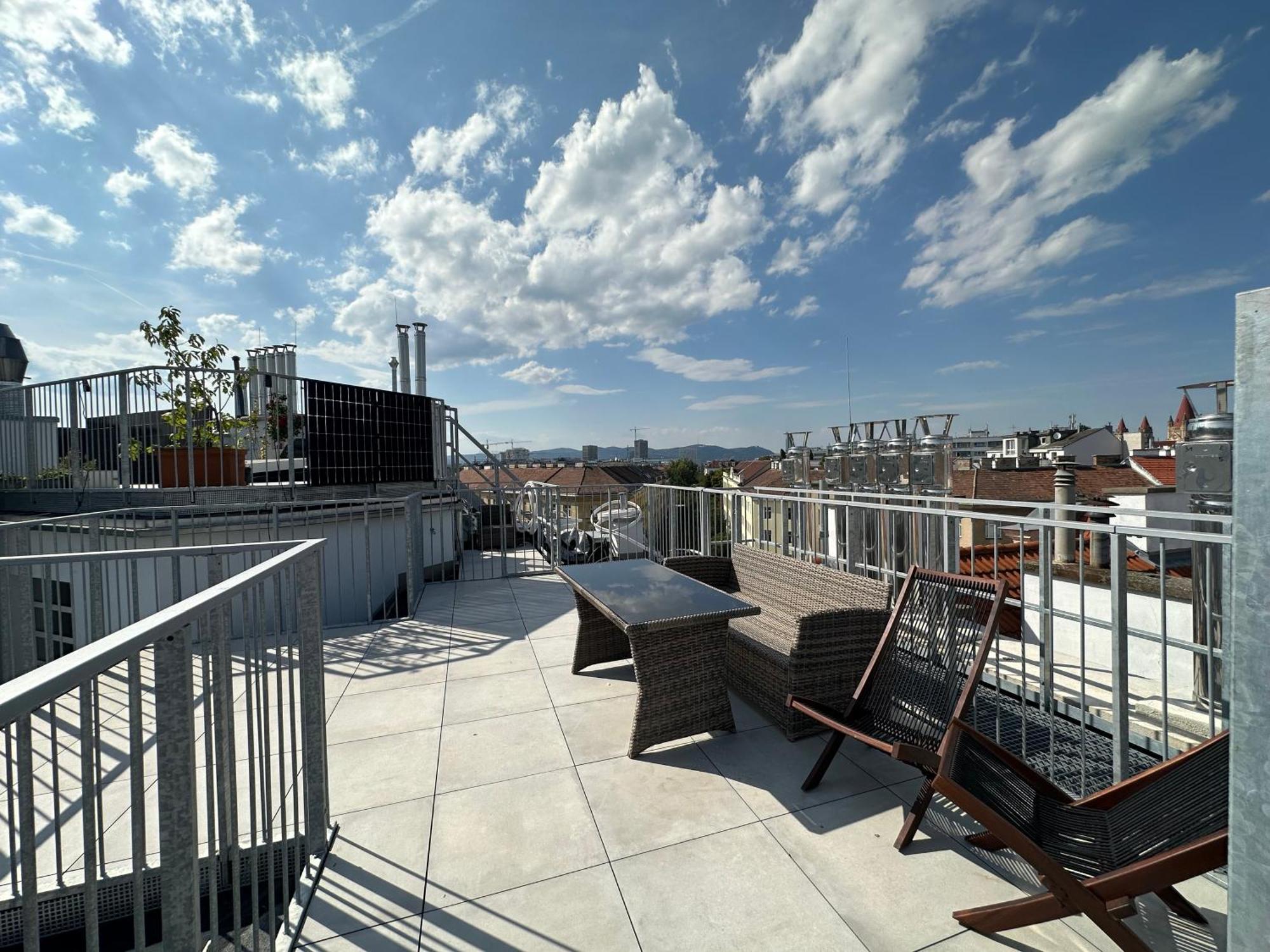 Feelhome-dachterrasse-4 Gaeste-wifi-smarttv Apartment *