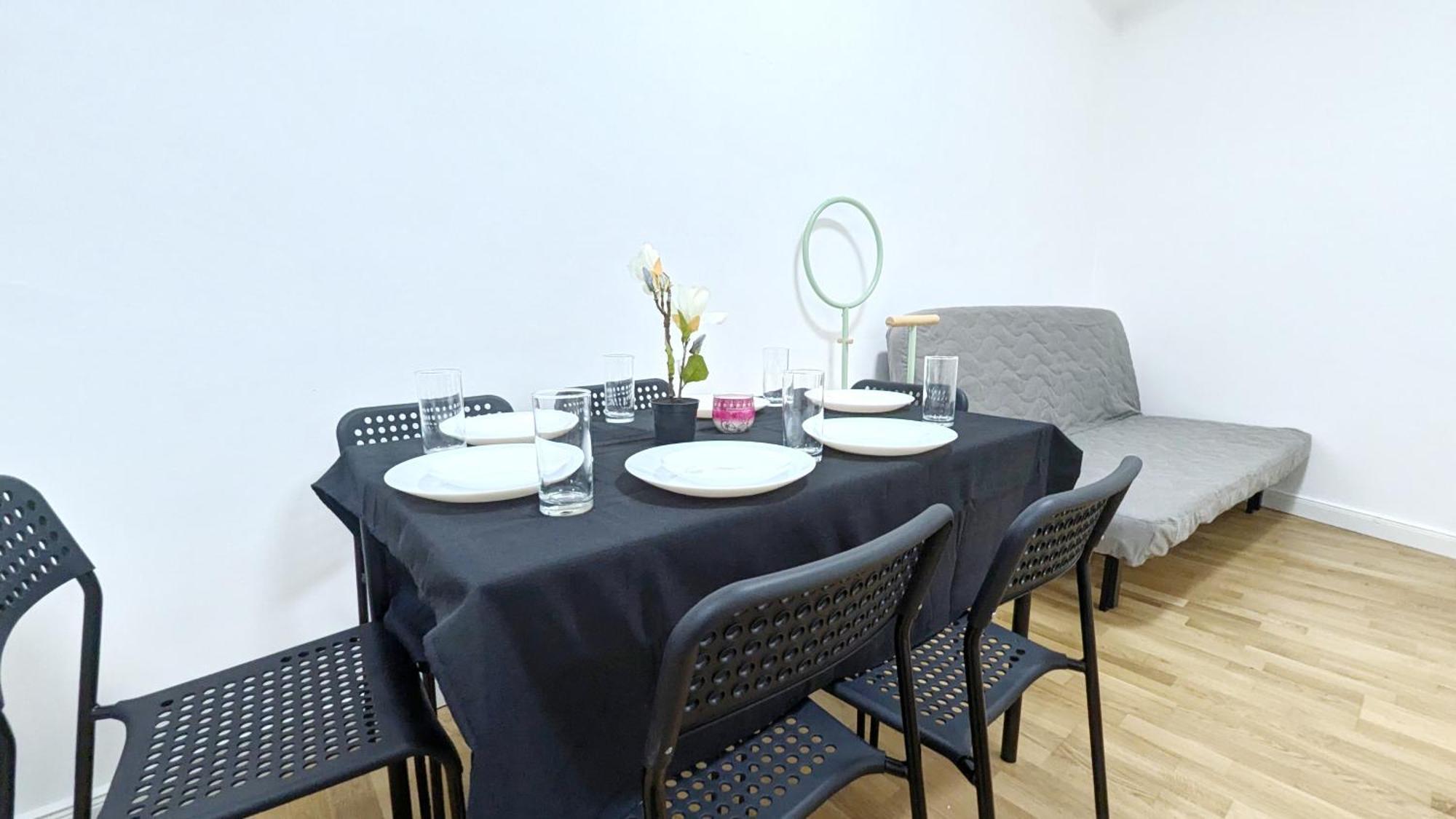 Spacious In A Lively Area