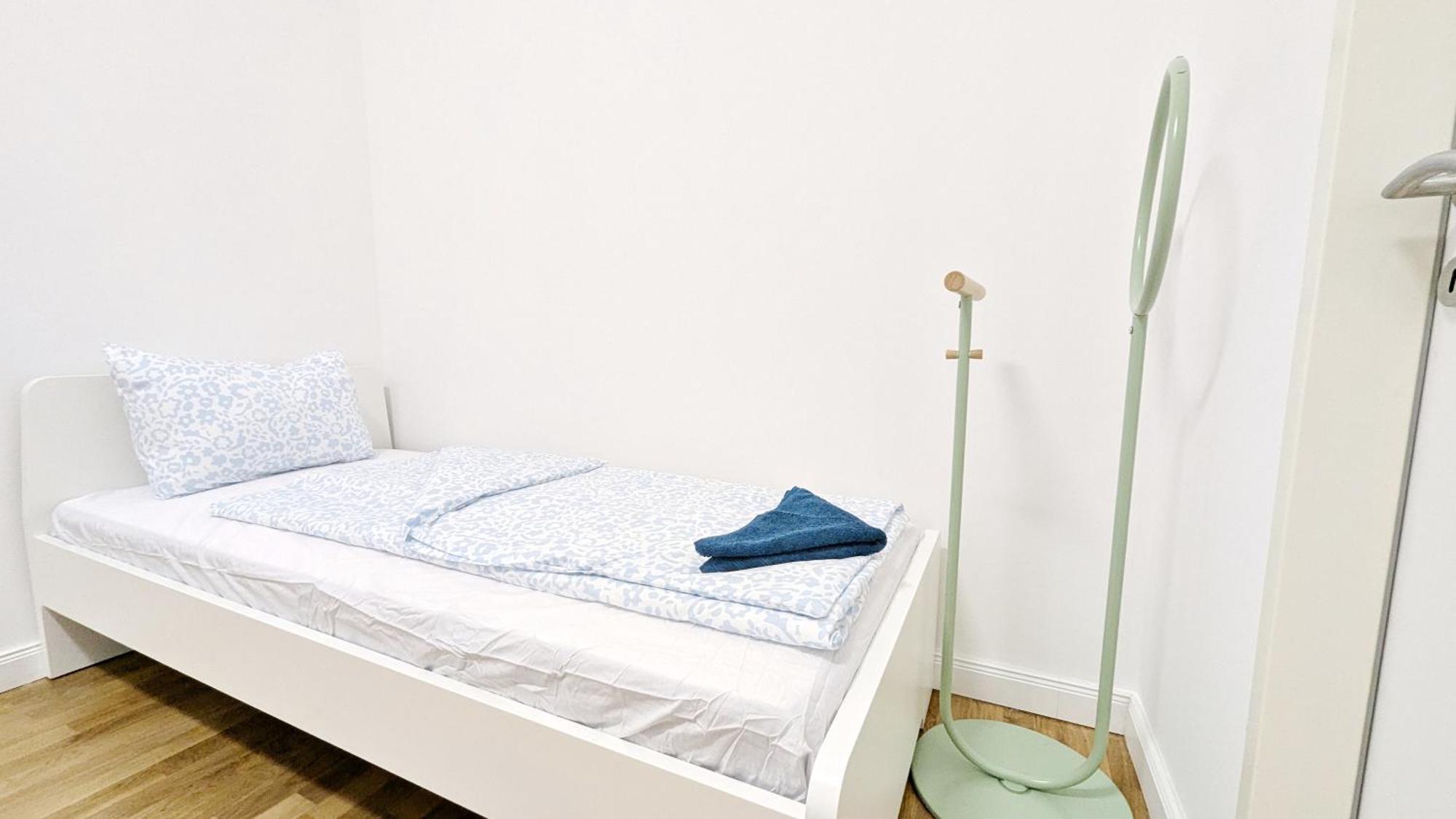Spacious In A Lively Area Vienna