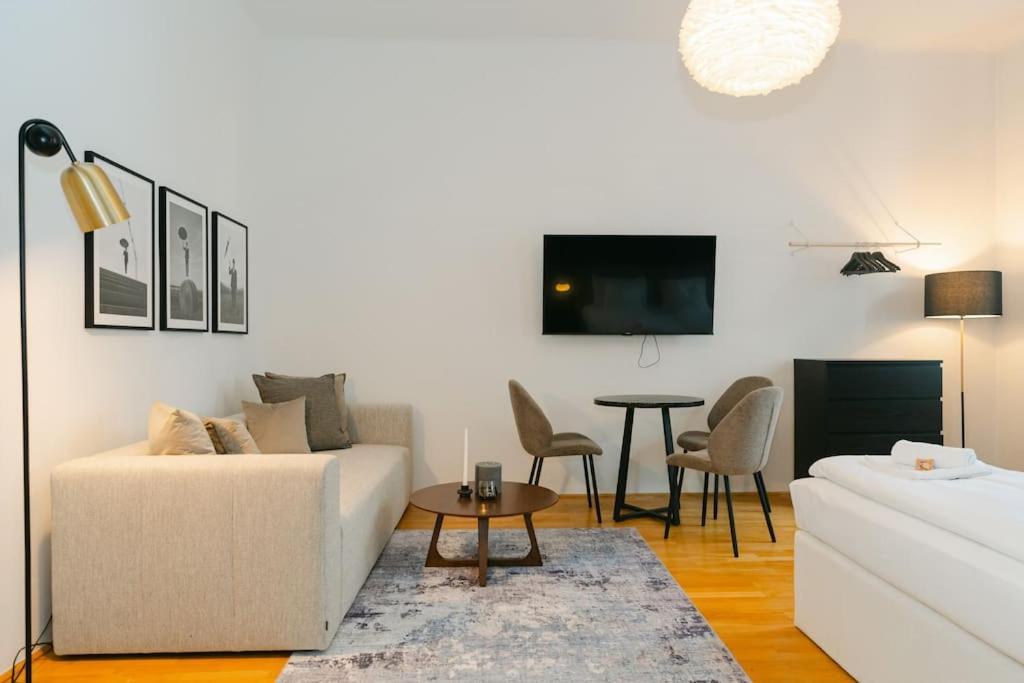 Classy In Josefstadt Perfect For 4-6 *