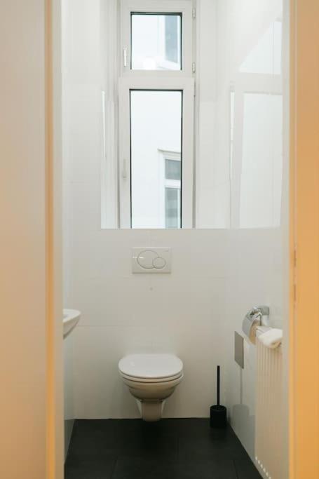 Classy In Josefstadt Perfect For 4-6 Apartment