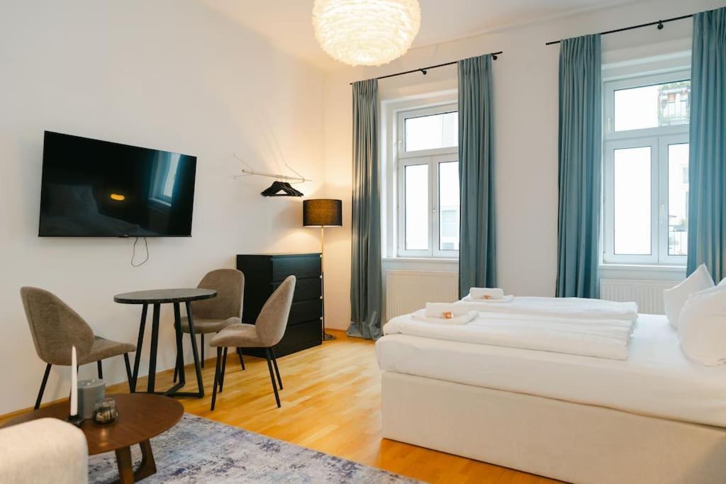 Classy In Josefstadt Perfect For 4-6 Apartment Vienna