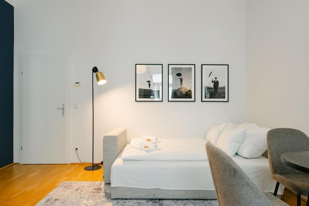 Apartment Classy In Josefstadt Perfect For 4-6 Vienna