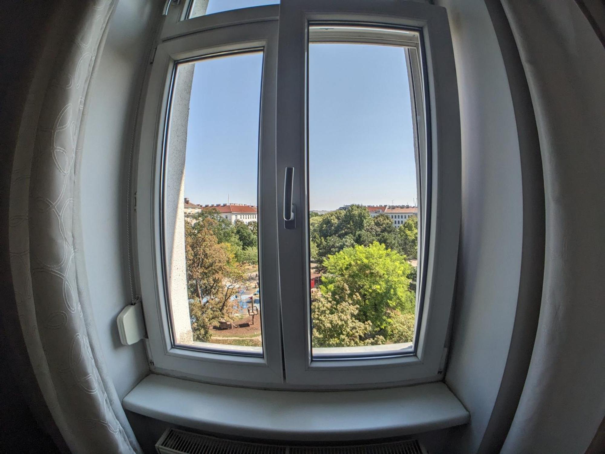 Maximillian Aparthotel