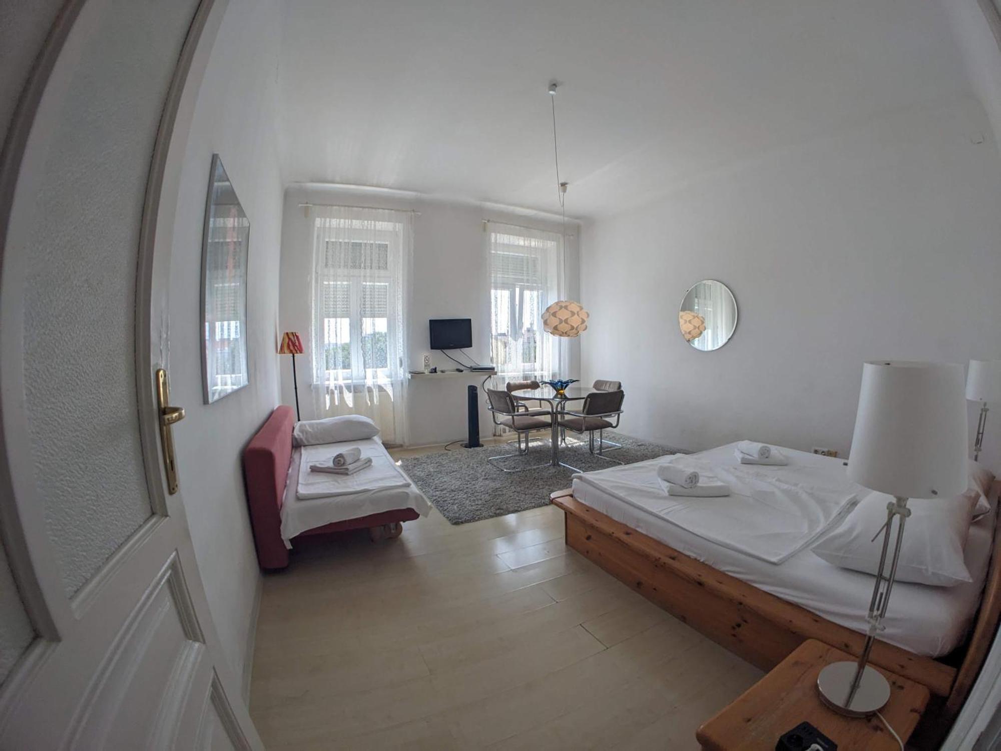 Aparthotel Maximillian 2*