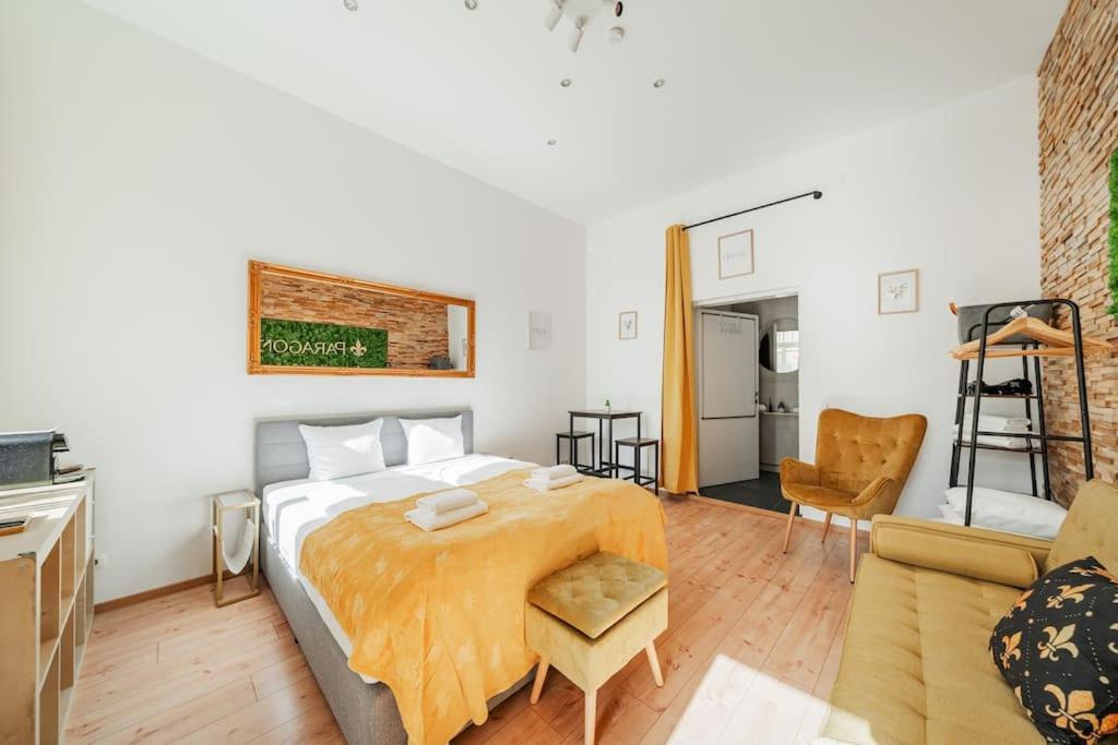 Apartment Premium Studio With Free Parking