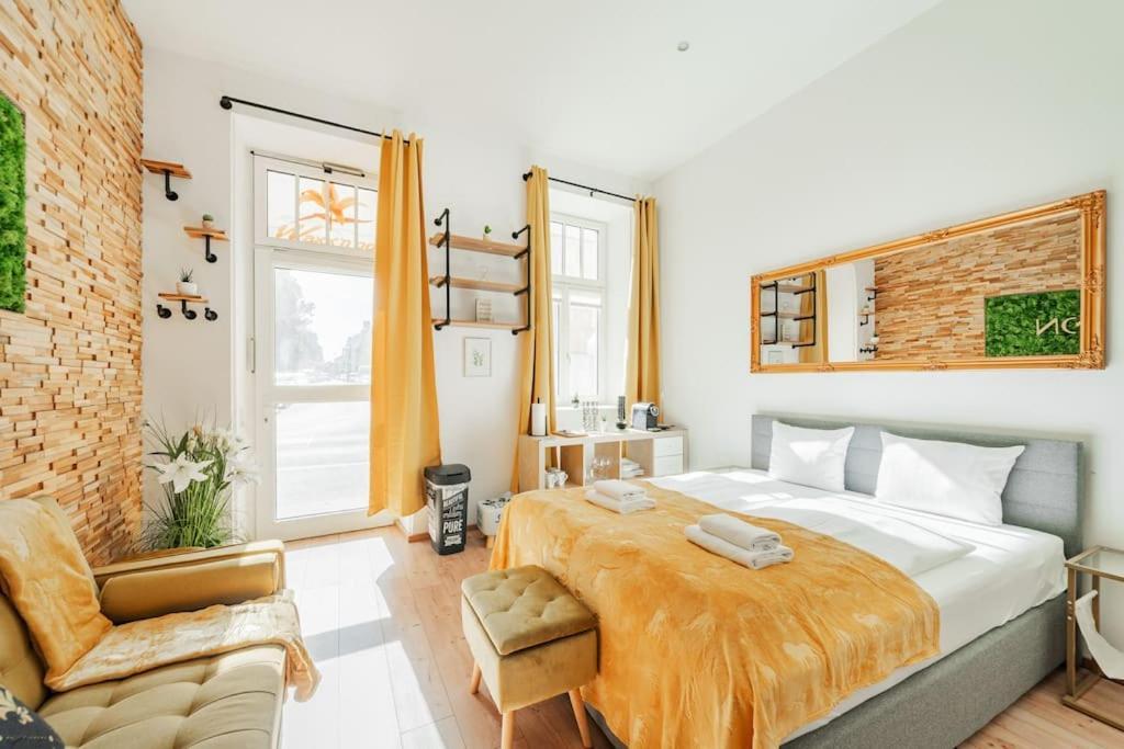Premium Studio With Free Parking *