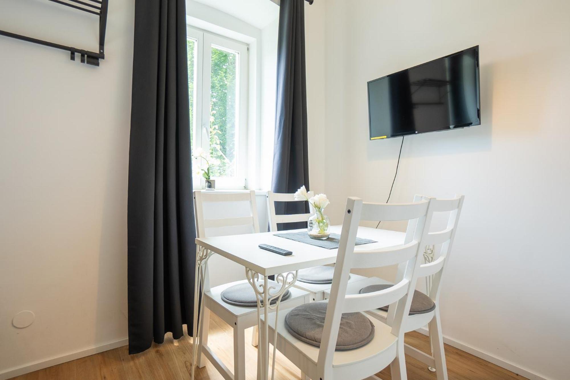 Dainn Schoenbrunn Apartment