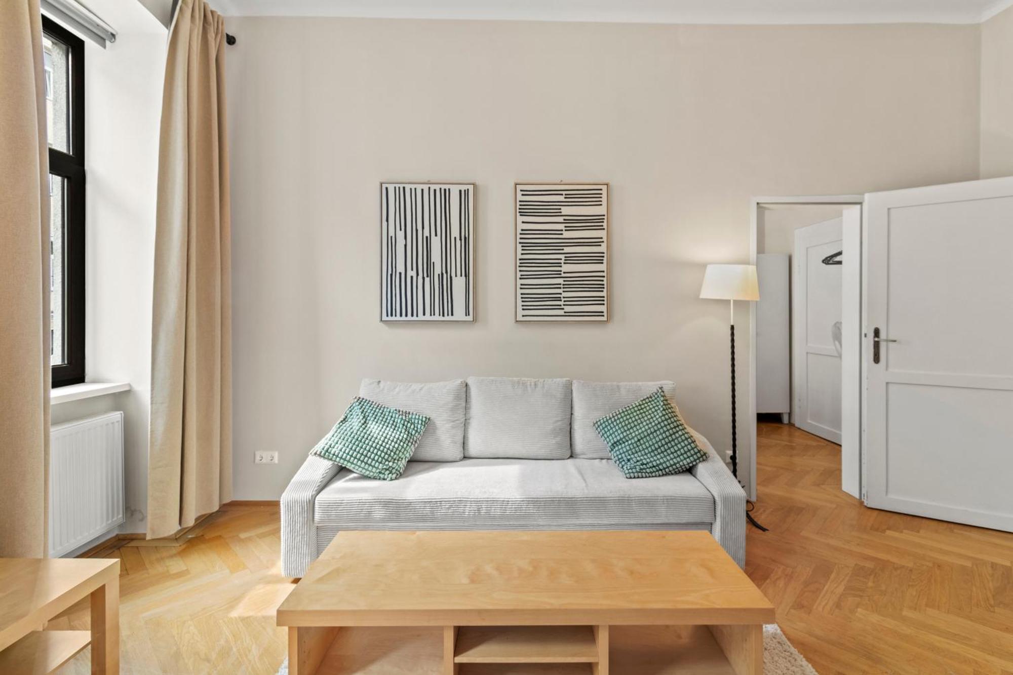 Chic - Near U3 Metro Apartment *