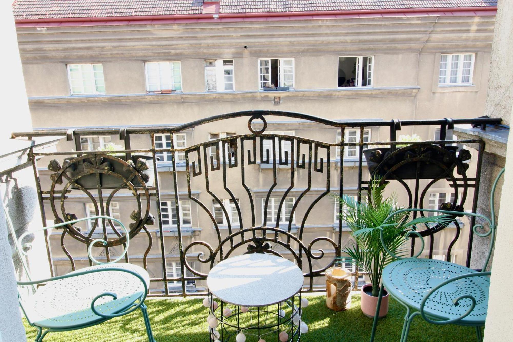 Apartment Cute Boho With Balcony *