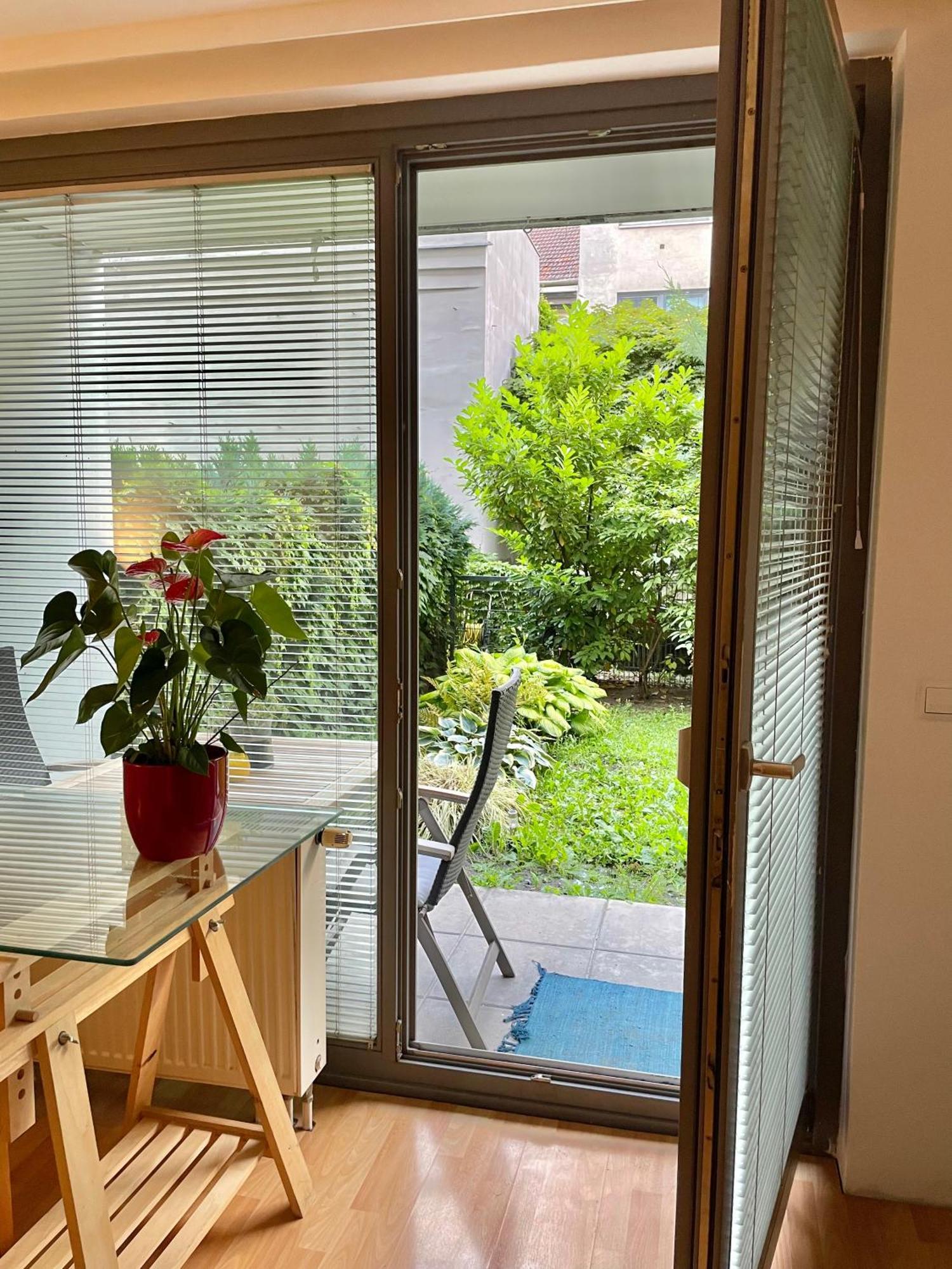 Apartment Mit Logia Und Kleinen Garten In Zentraler Lage 2 Vienna