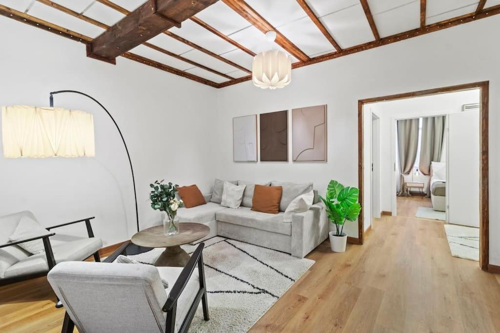 Spacious Modern I