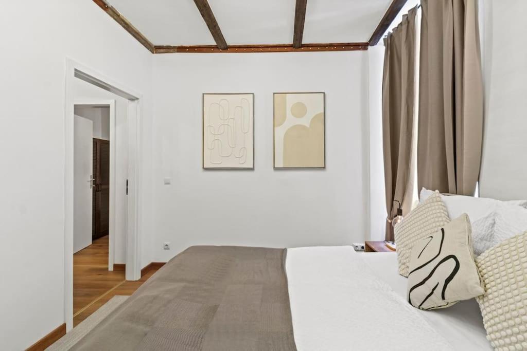 Spacious Modern I