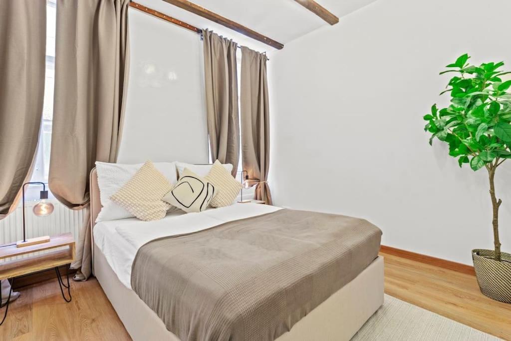 Apartment Spacious Modern I *