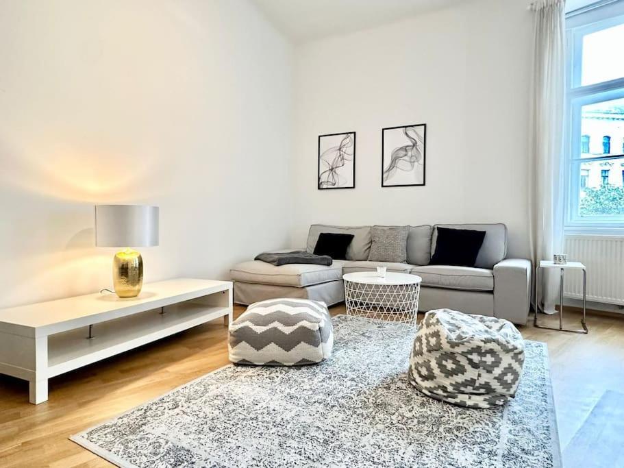 Beautiful Location Apartment Wien
