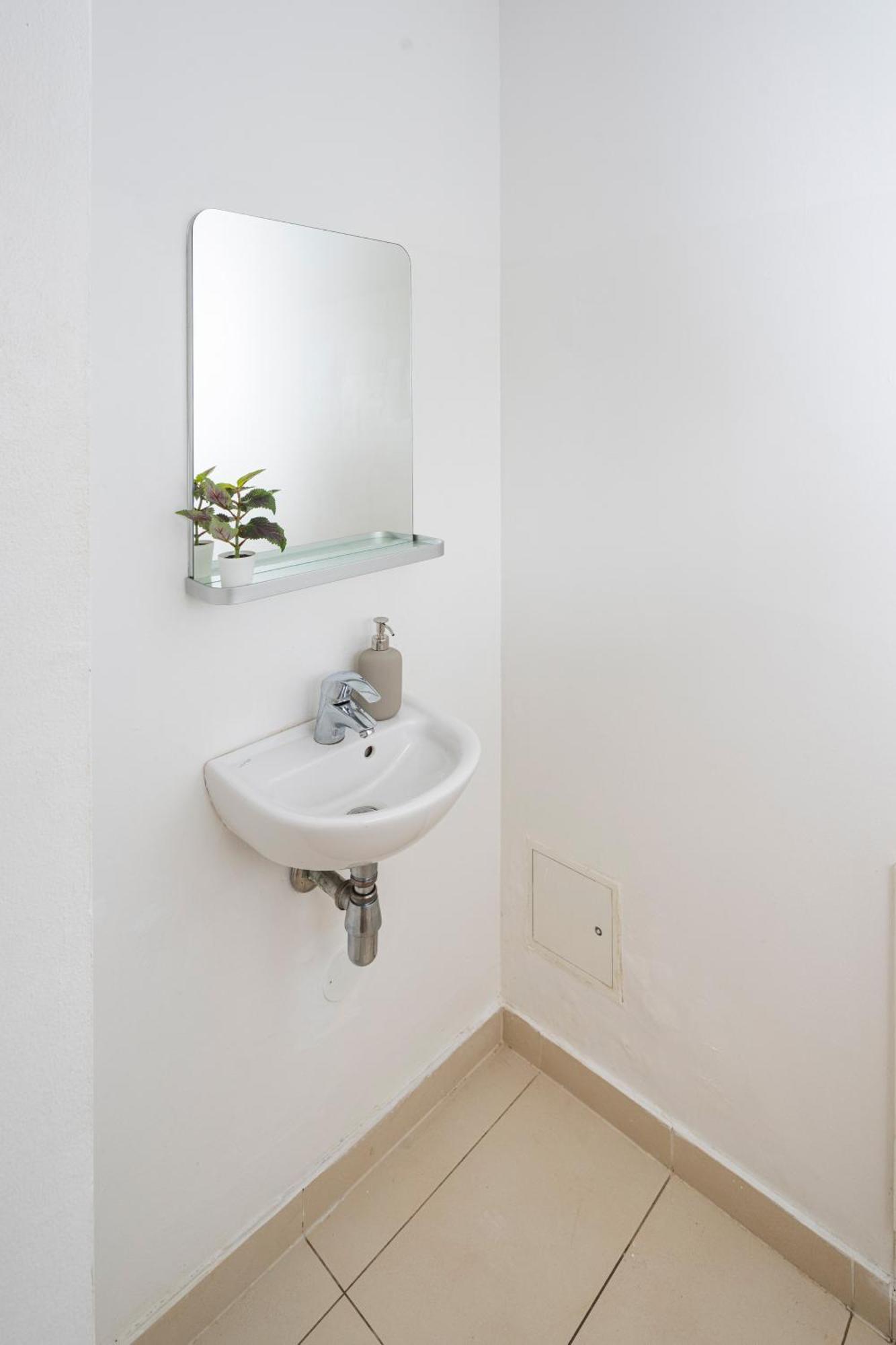 Gemuetliches, Ruhiges - 90m2 Mit Garten Und Terrasse Apartment Wien
