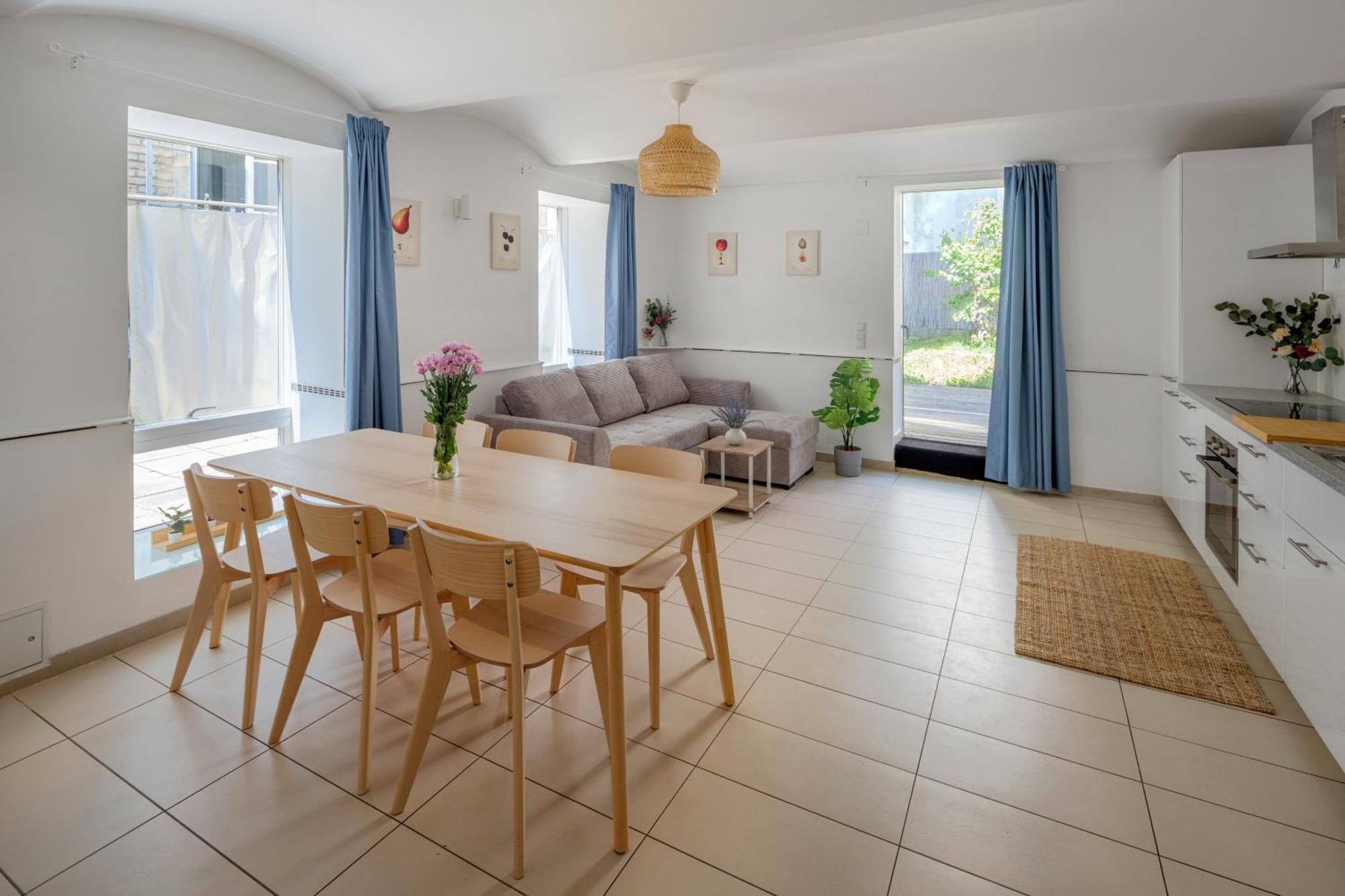 Gemuetliches, Ruhiges - 90m2 Mit Garten Und Terrasse Apartment Wien