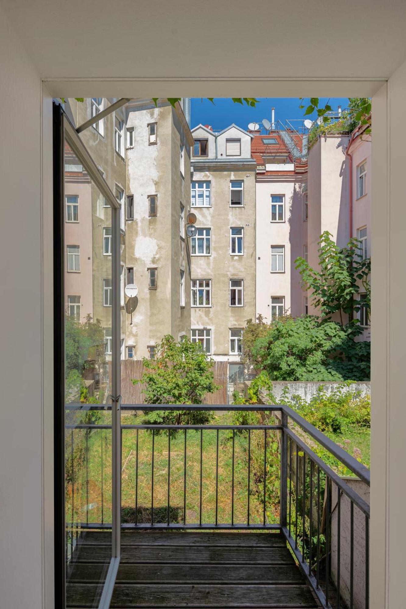 Gemuetliches, Ruhiges - 90m2 Mit Garten Und Terrasse Wien