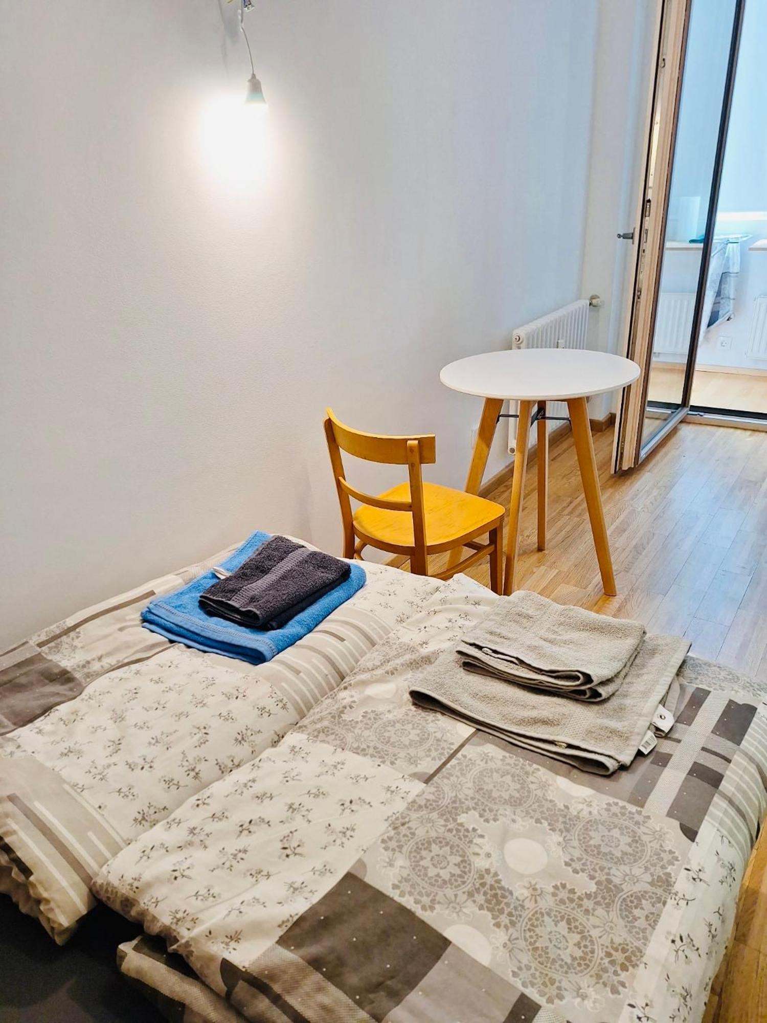 Cosy - Central Station Apartment *