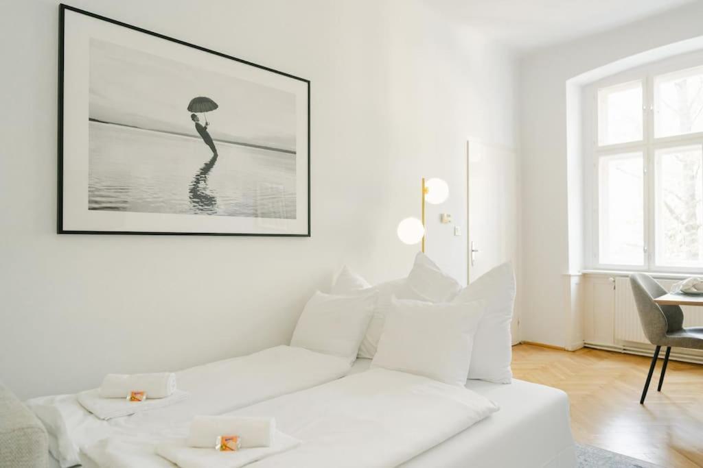 Homey 5 Min To Belvedere Apartment