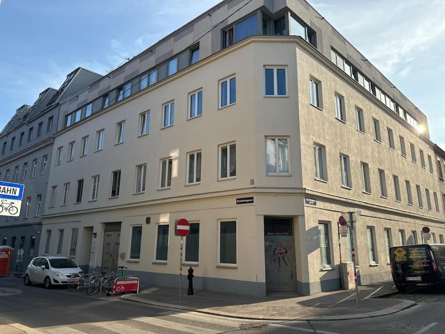 Apartment Fuer 3 Beim Westbahnhof *