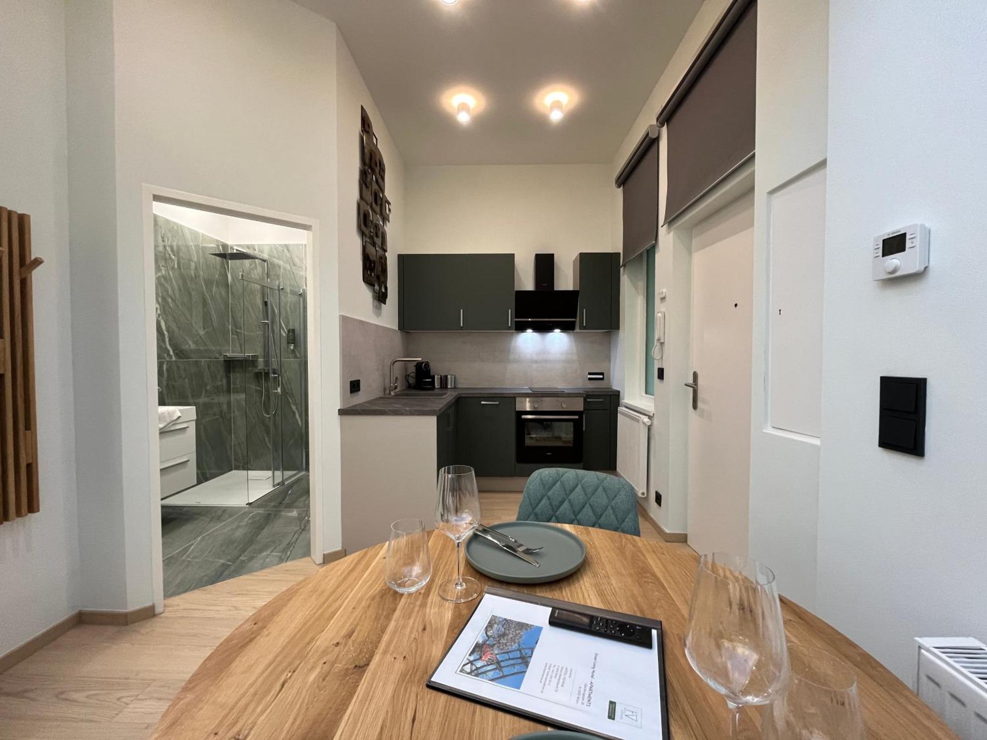 Apartment Street Living - *