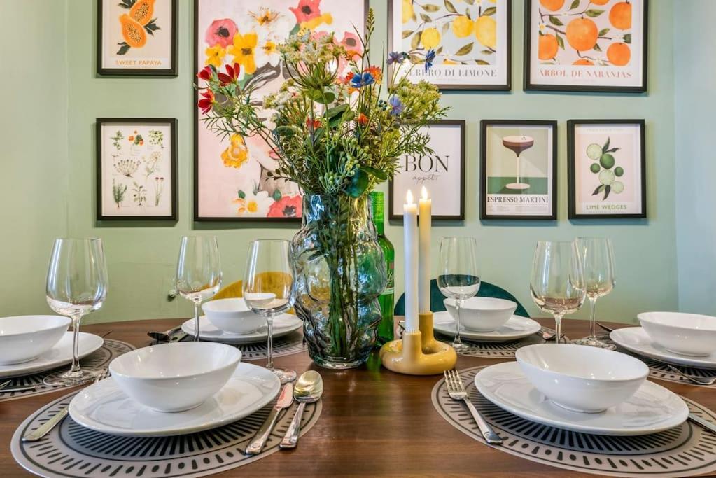 Spacious & Elegant 3 Bedroom Wien