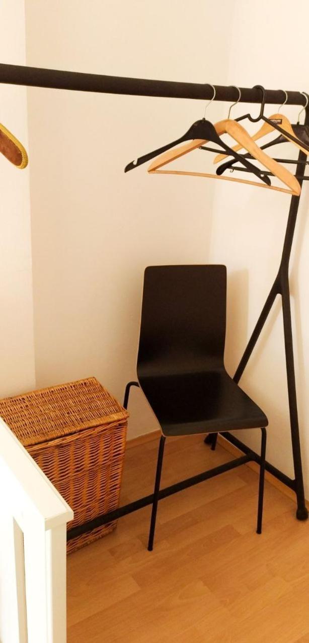 Homestay 'mozart' In A Shared *