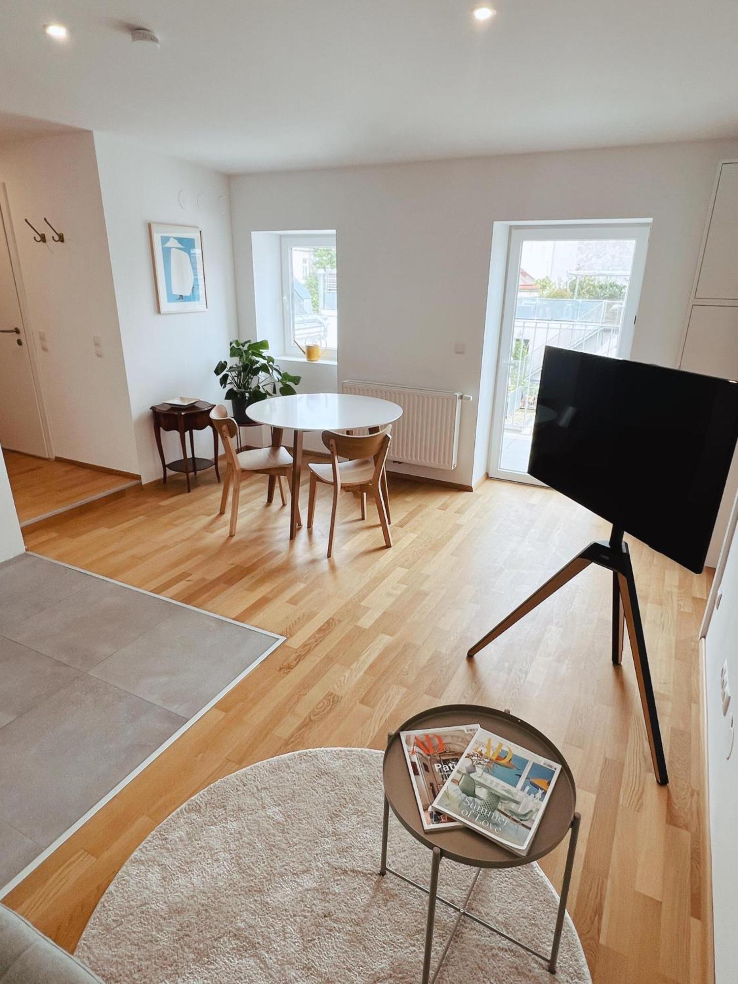 Brunnenmarkt Balcony Apartment Wien