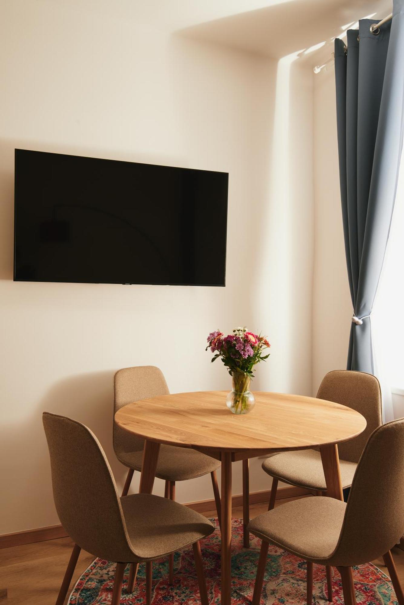 Apartment Malixa - In The Heart Of Next To Metro