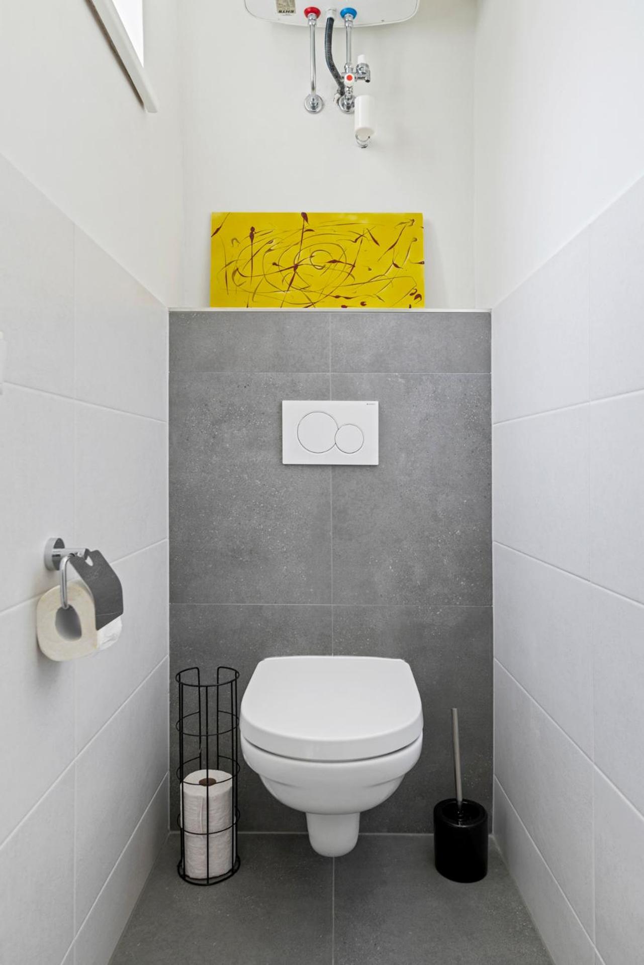 Cozy, Generous - 10 Min To City-centre - Contactless 24h Check-in Apartment *