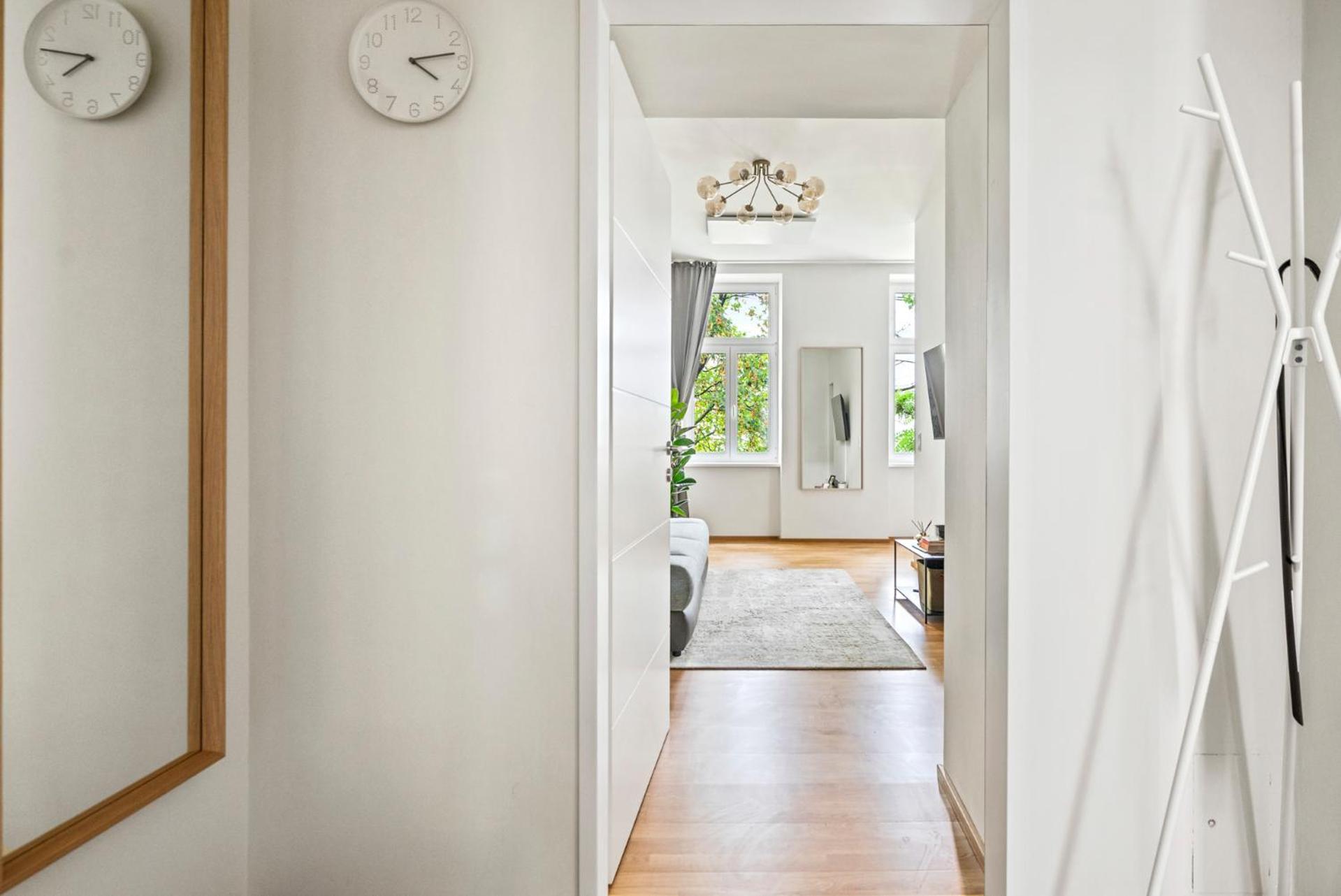 Apartment Cozy, Generous - 10 Min To City-centre - Contactless 24h Check-in *