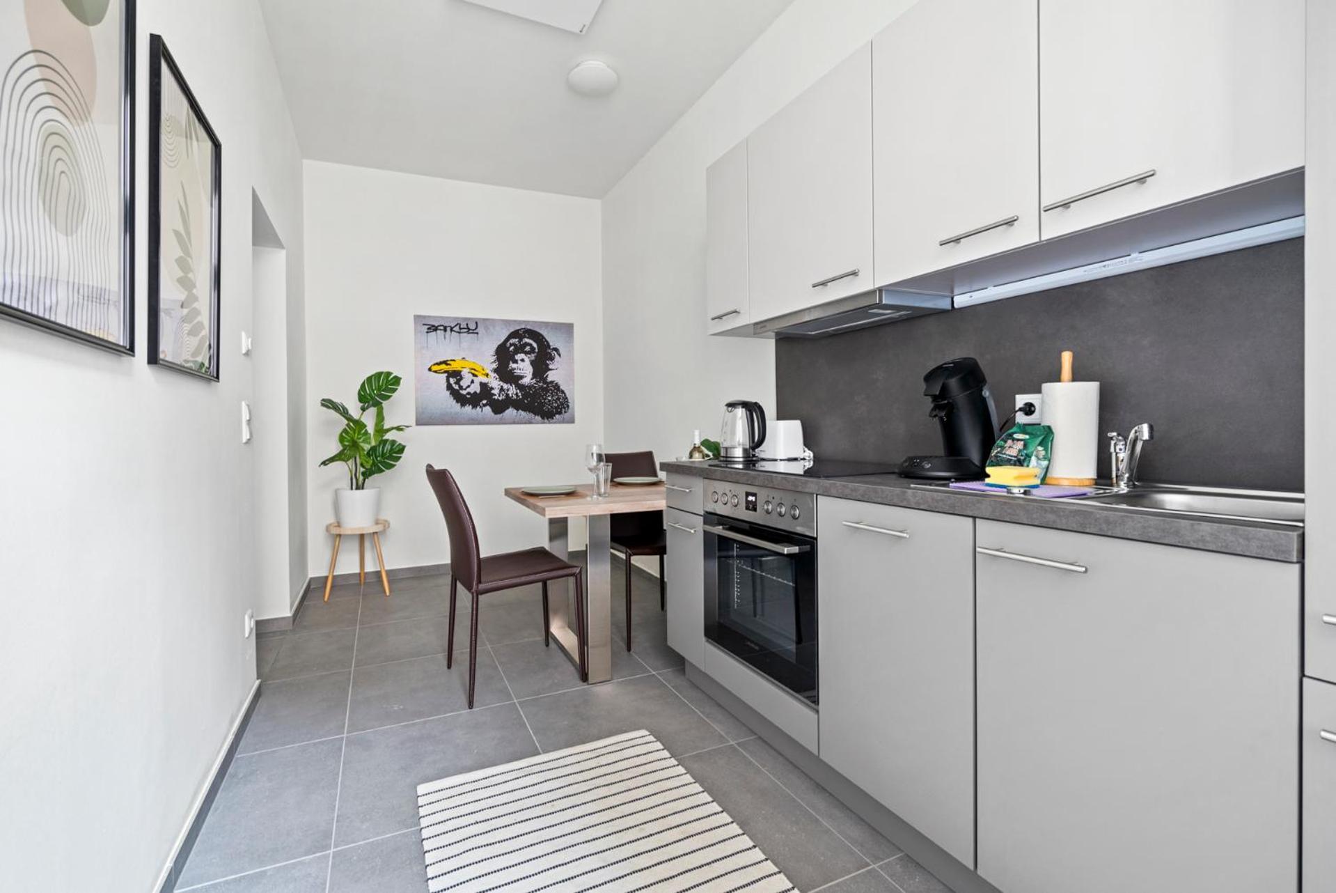 Cozy, Generous - 10 Min To City-centre - Contactless 24h Check-in Vienna