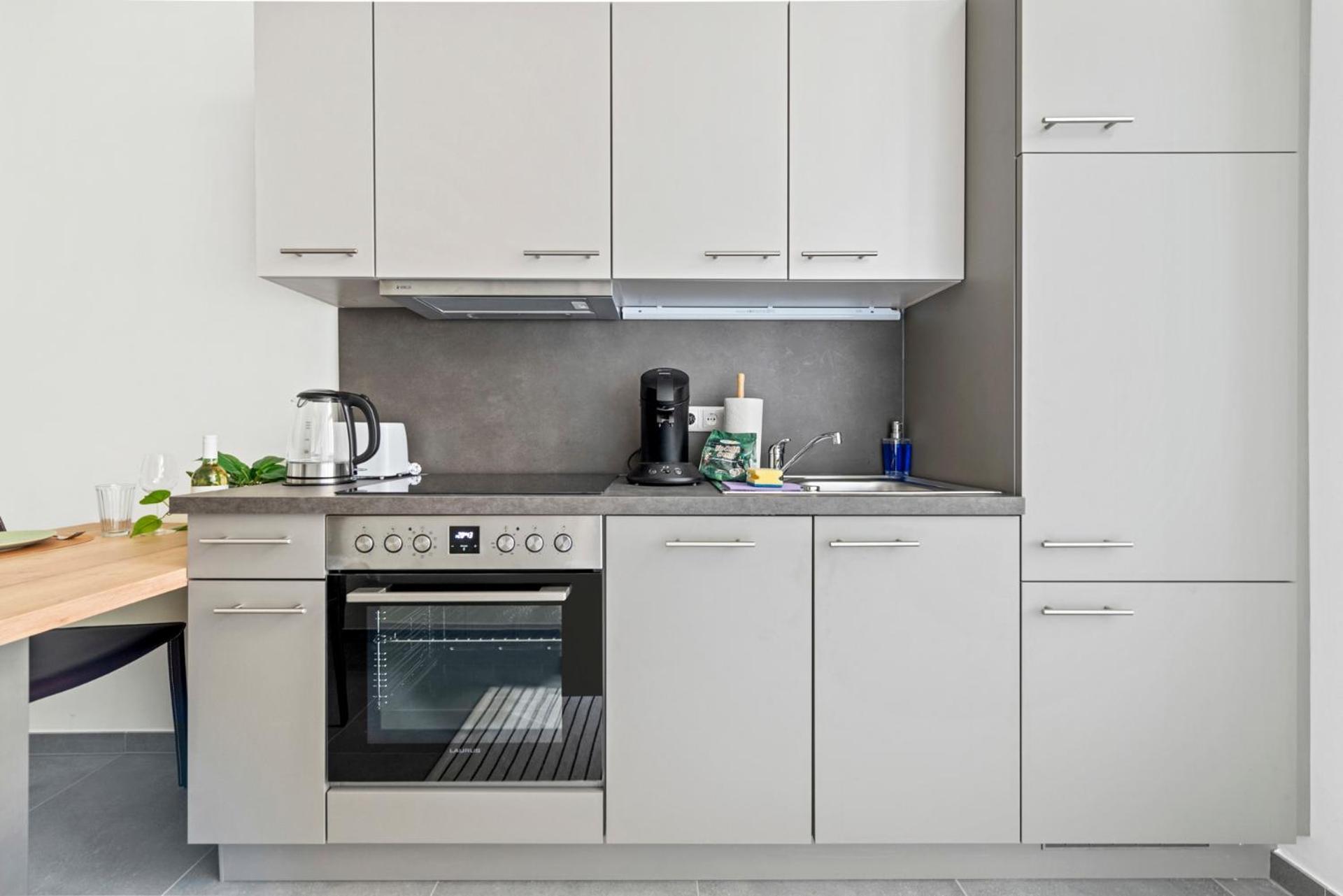 Apartment Cozy, Generous - 10 Min To City-centre - Contactless 24h Check-in