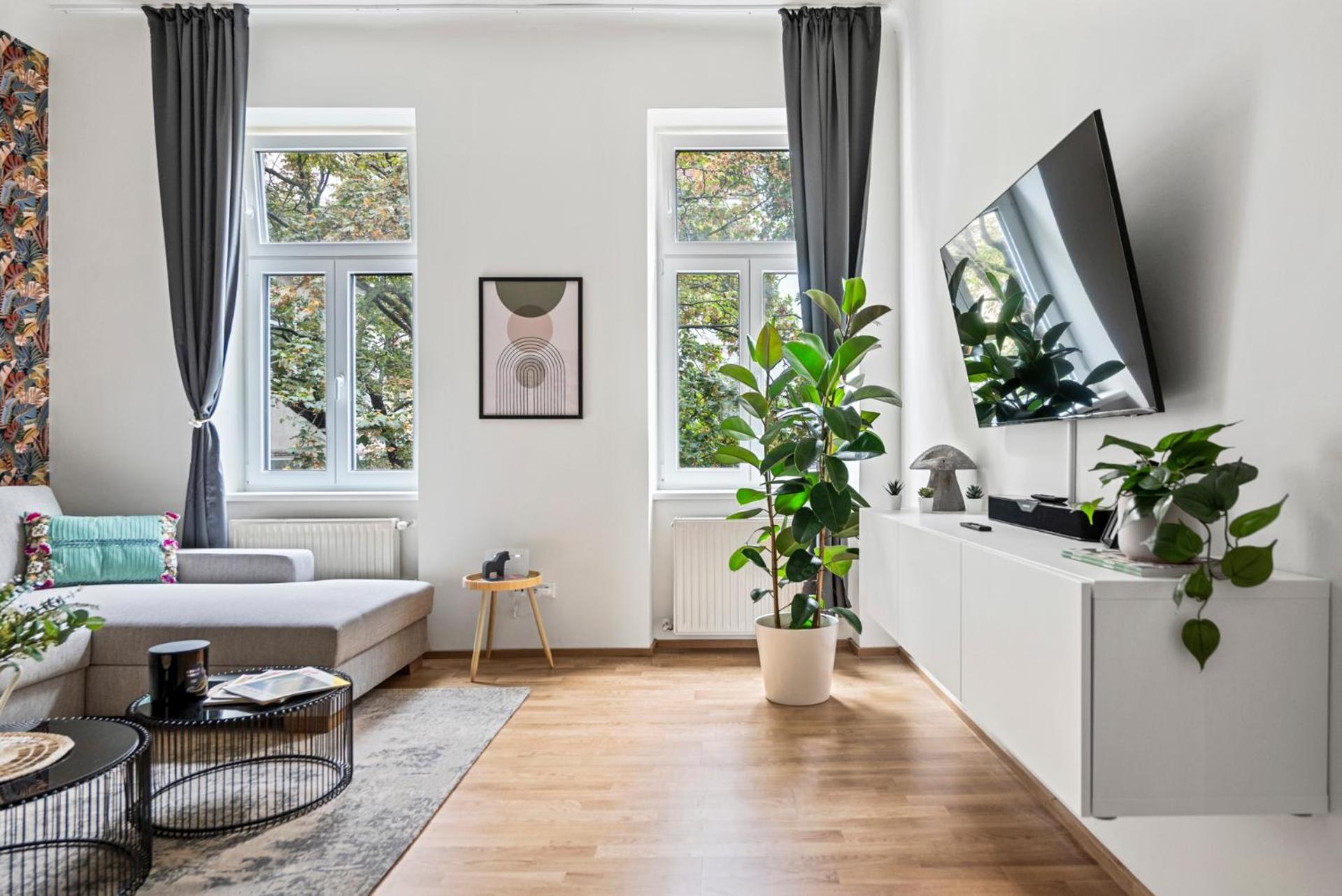 Cozy, Generous - 10 Min To City-centre - Contactless 24h Check-in Apartment *