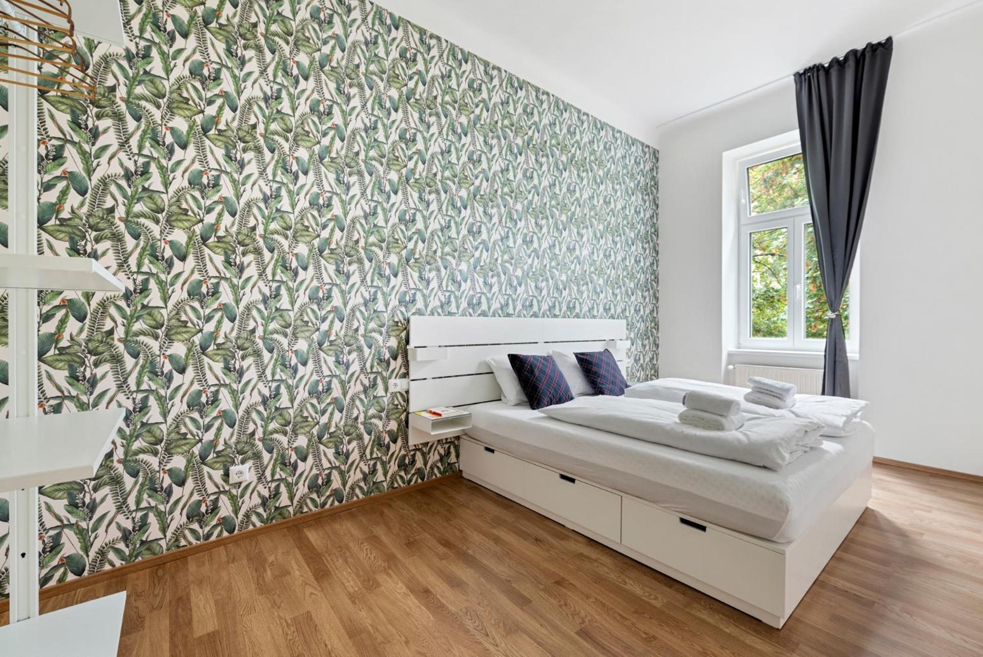 Cozy, Generous - 10 Min To City-centre - Contactless 24h Check-in Apartment *
