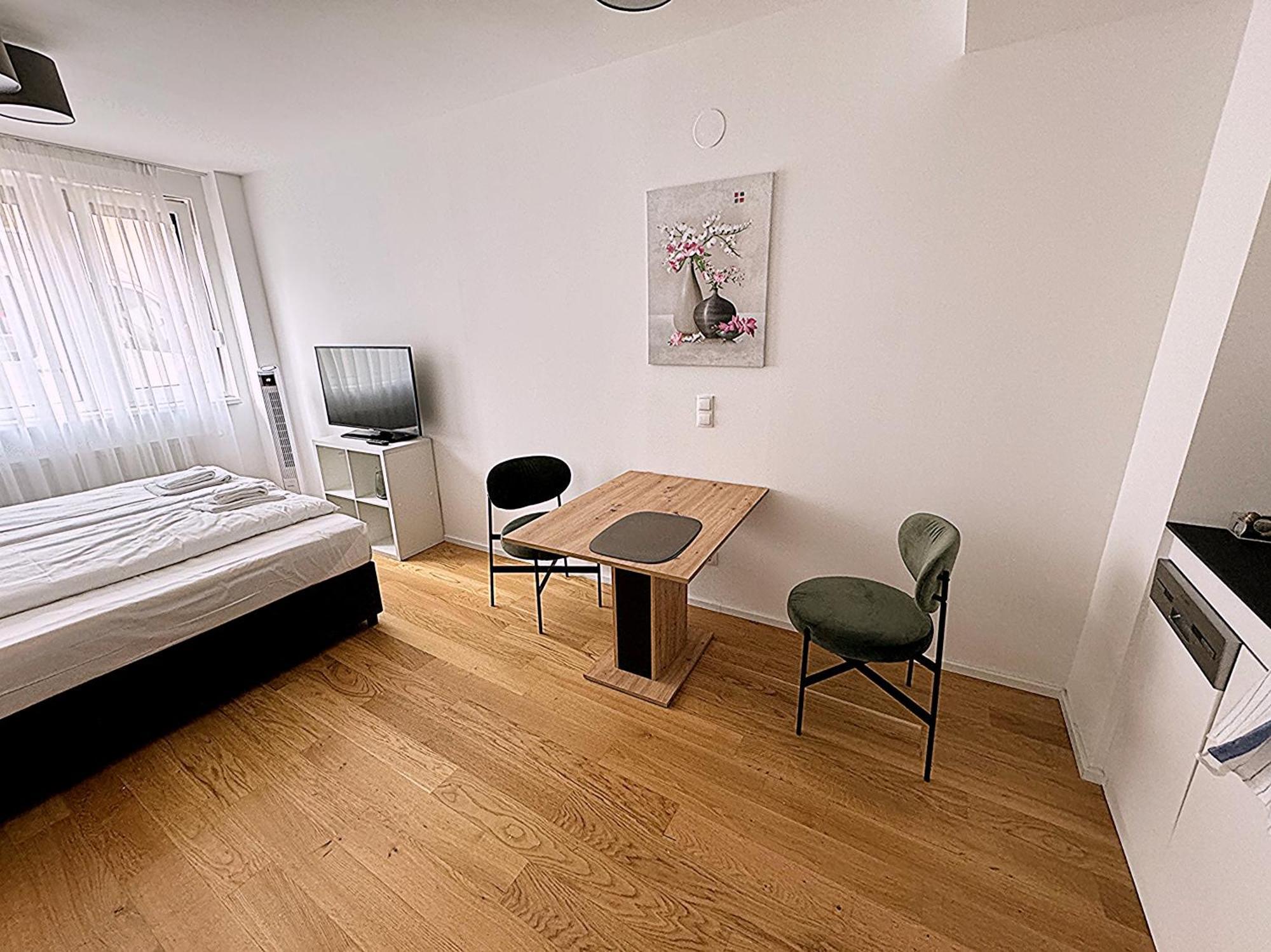 Myfavorit - Spacious Next To Puplic Transport U1 Direct Connection To Citycenter Apartment