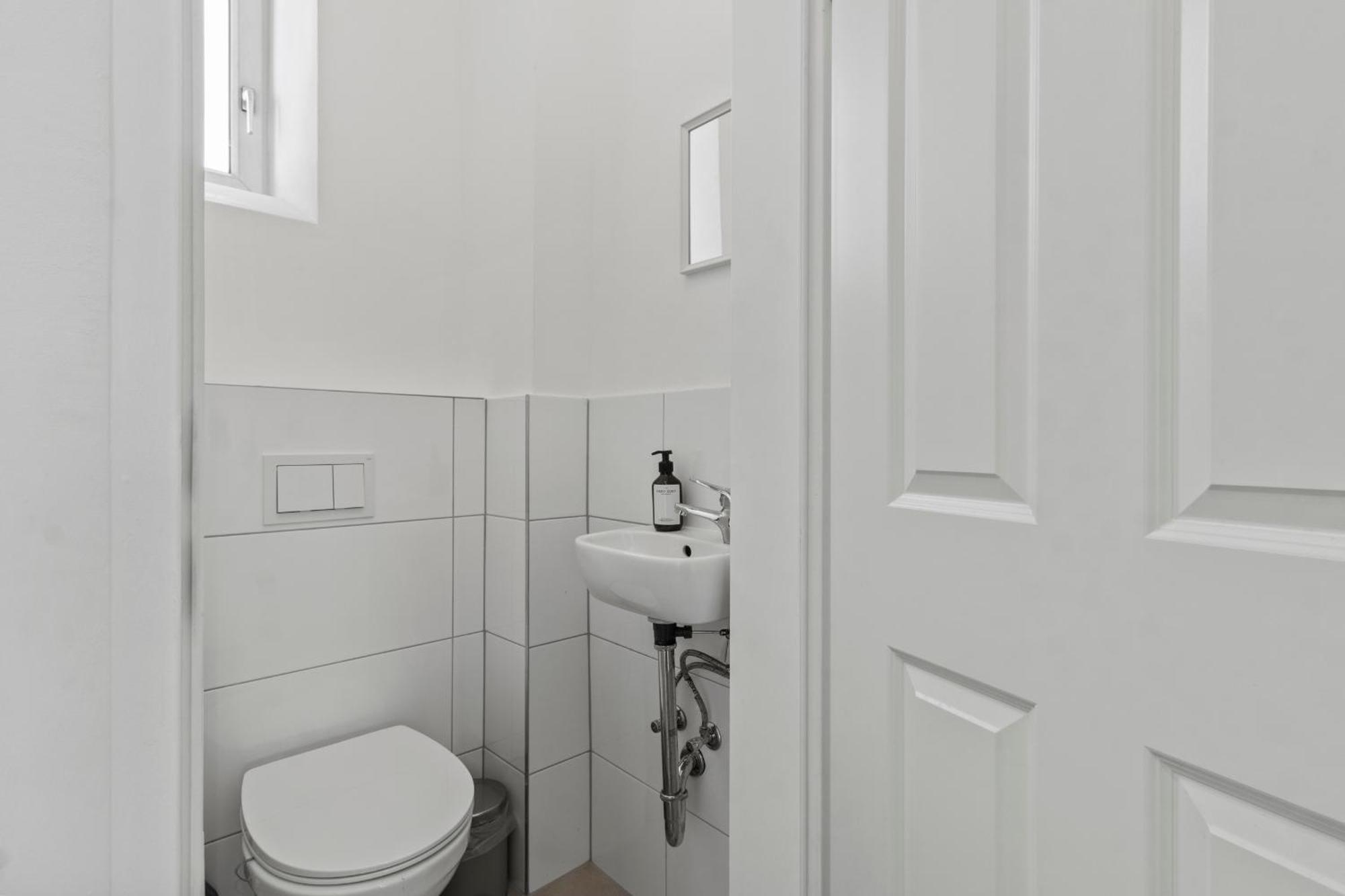 Balcony Apartment, 4 Min To U3 Zipperer Strasse Apartamento *