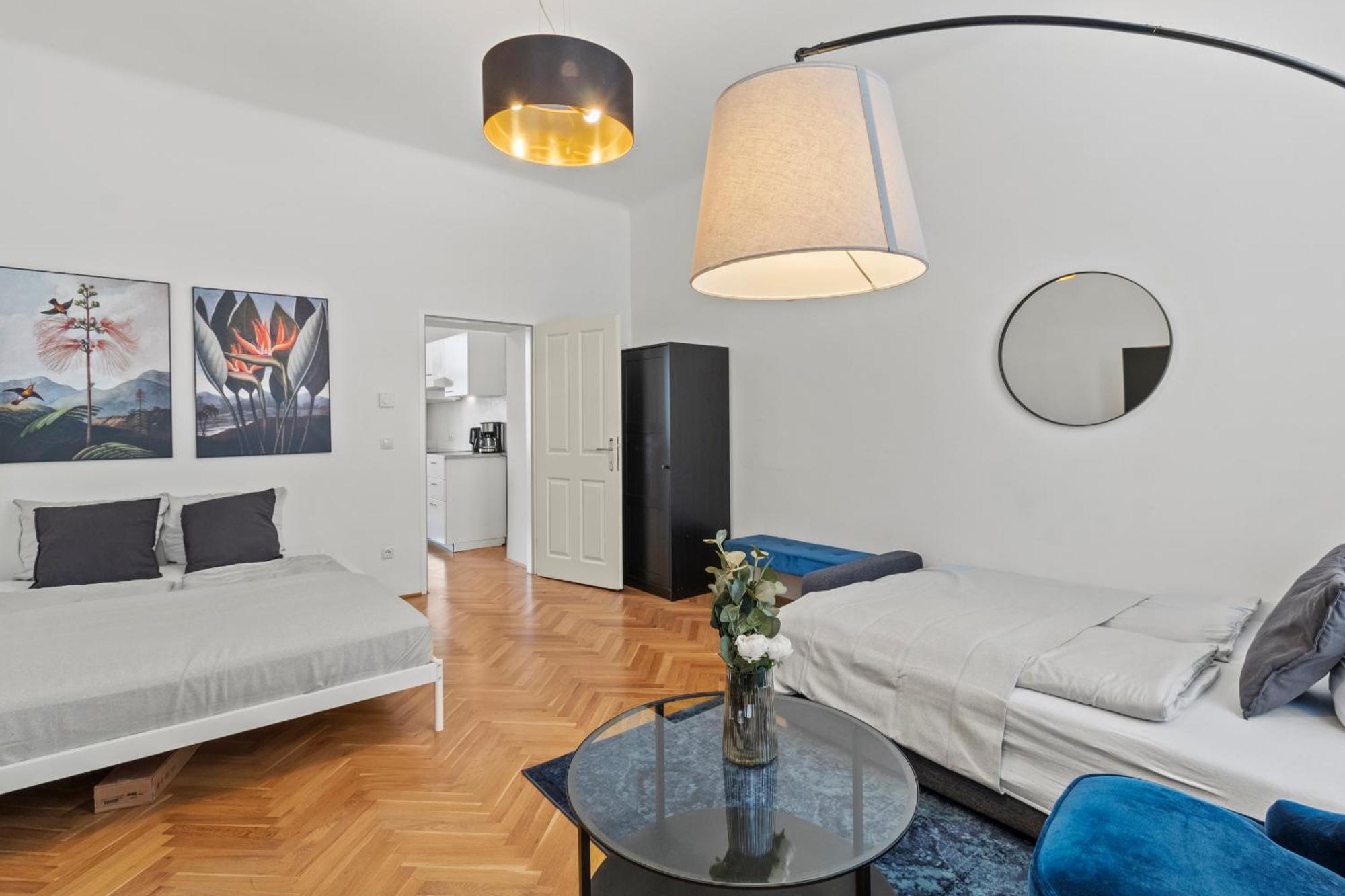 Balcony Apartment, 4 Min To U3 Zipperer Strasse Apartamento *