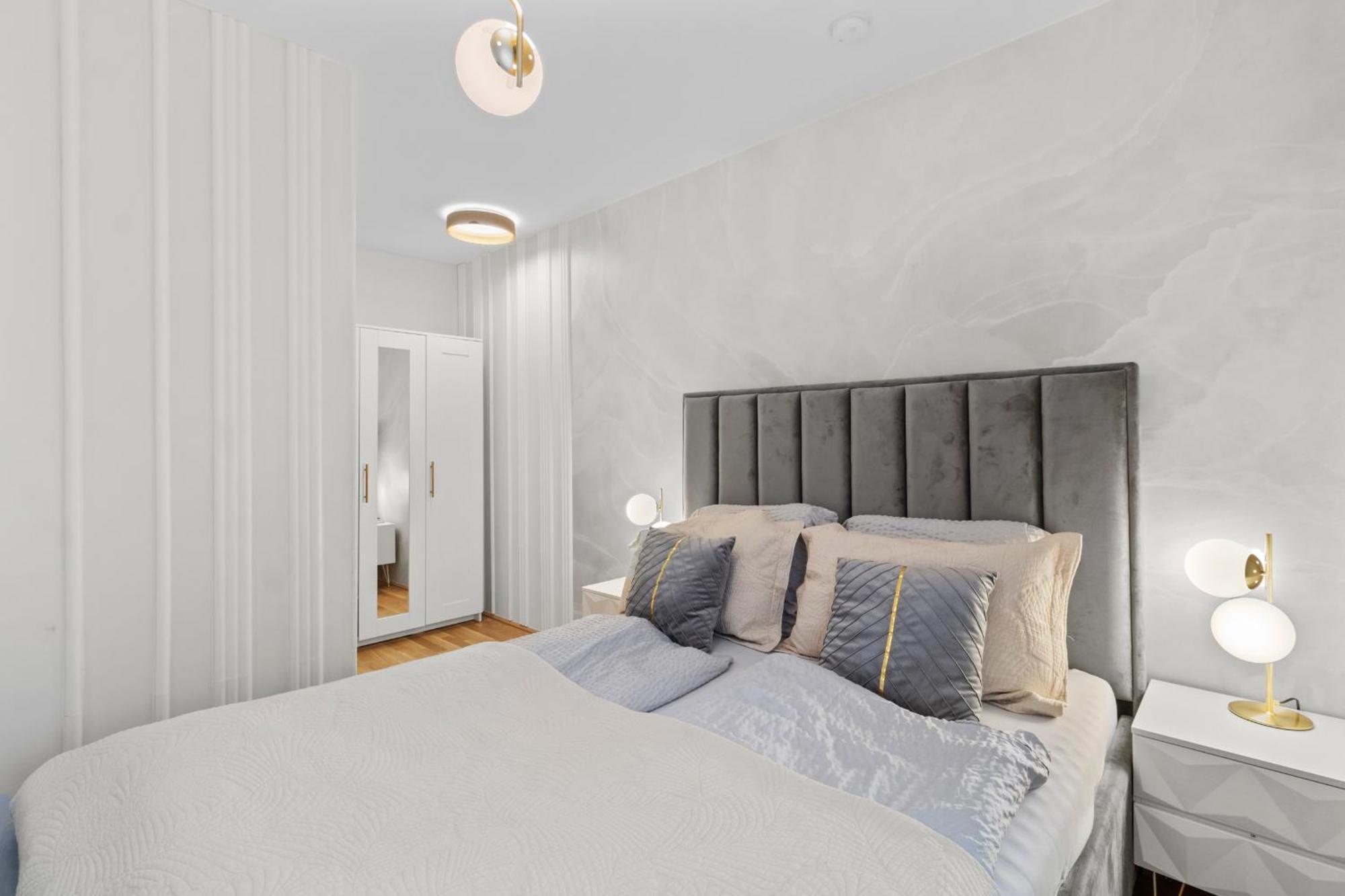 Apartment Modern I Parking I *