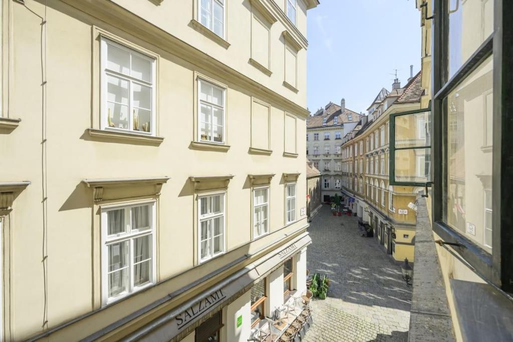 Charming In Center Vienna