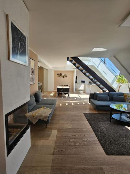 Central Penthouse Apartment