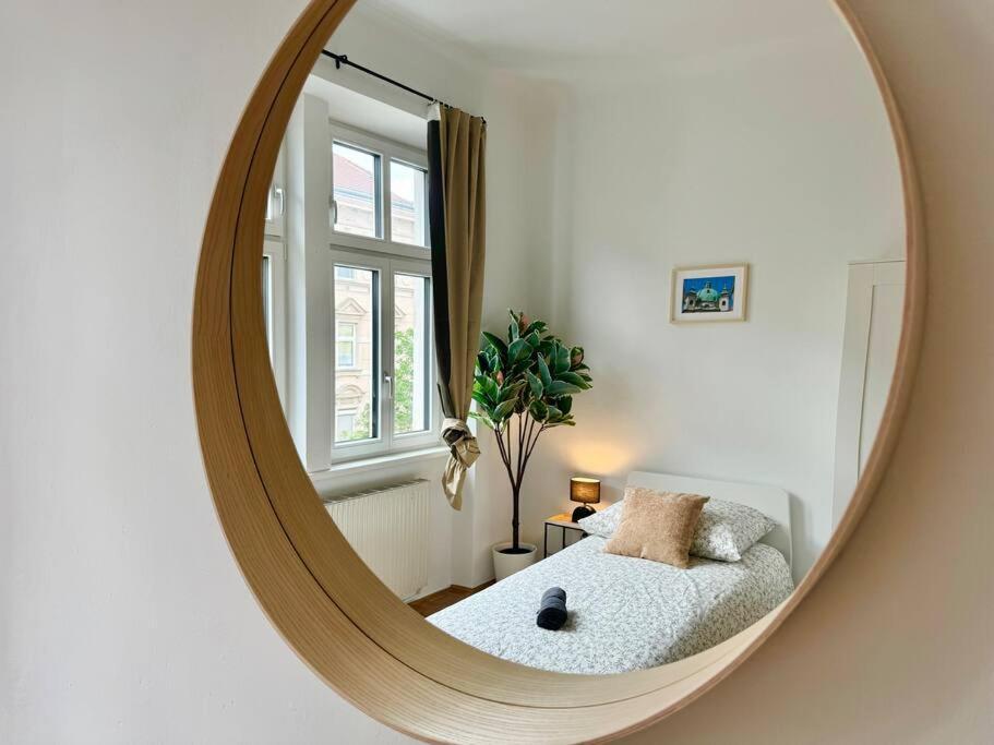 130 M2 Spacious 5 Bedroom Apartment *